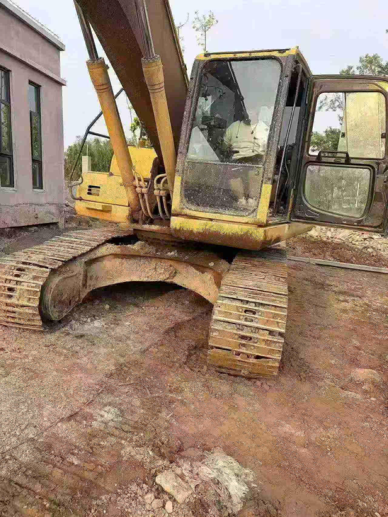 Buy Komatsu PC200 Used Excavator / 3