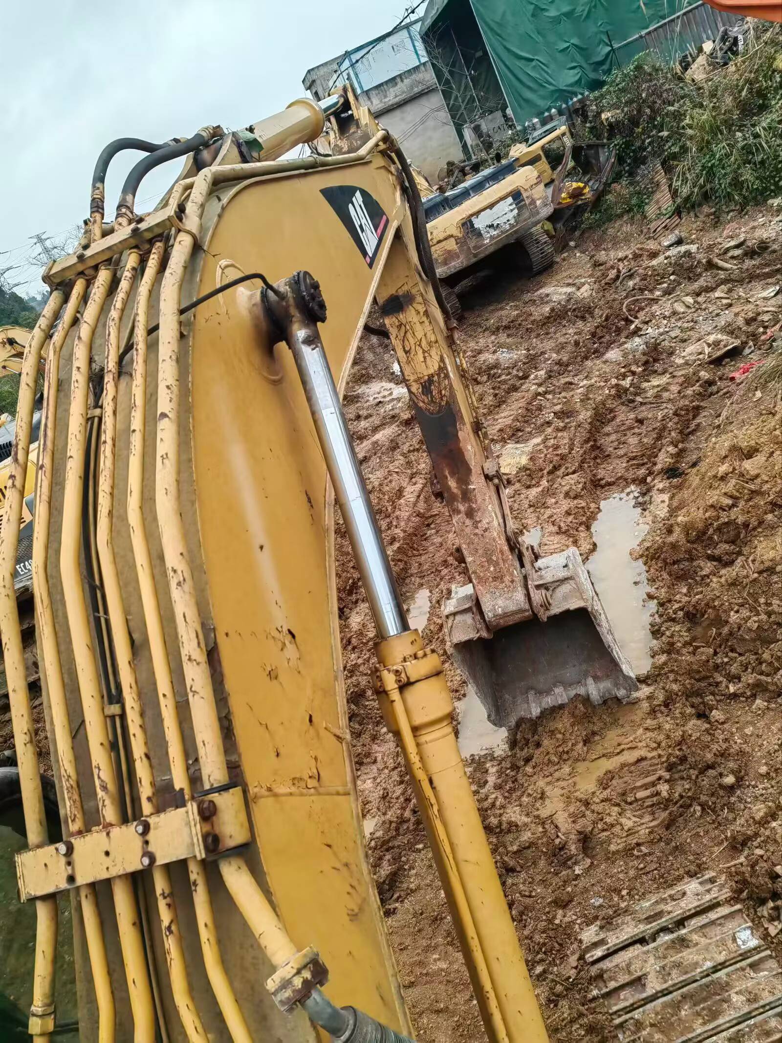 Buy Caterpillar 320C Used Excavator / 5 Buy Caterpillar 320C Used Excavator / 5