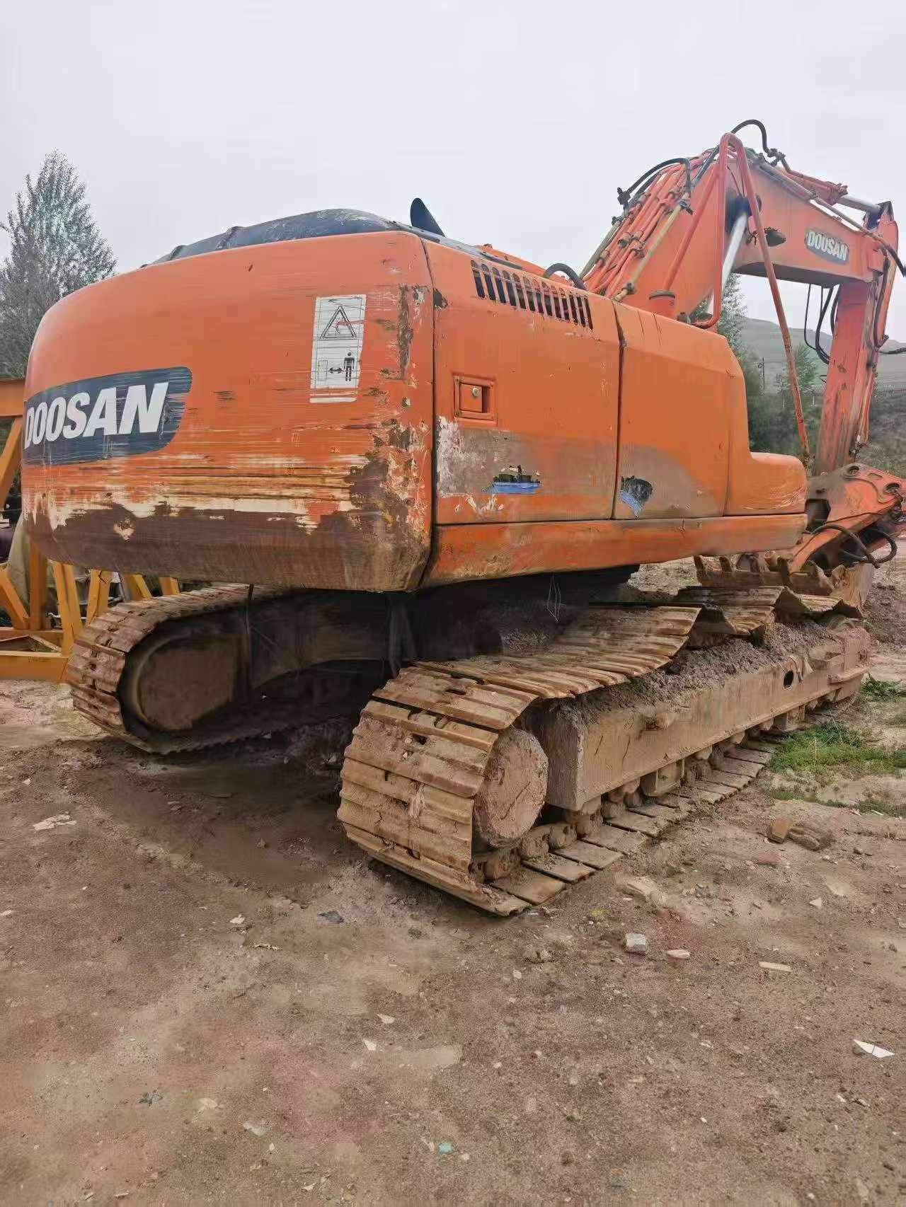 Buy Doosan DH220 Used Excavator / 1