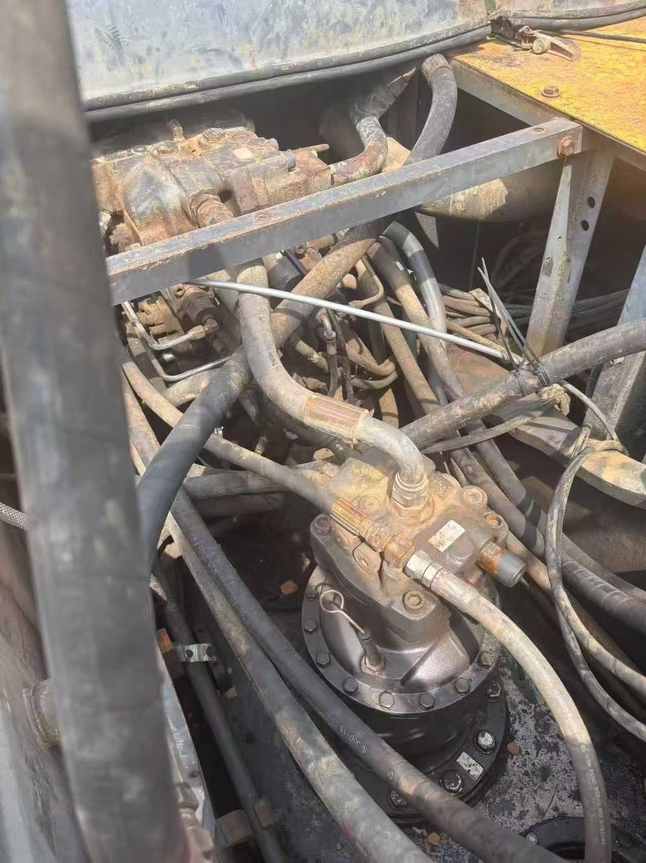 Buy Sumitomo SH200A3 Used Excavator / 9