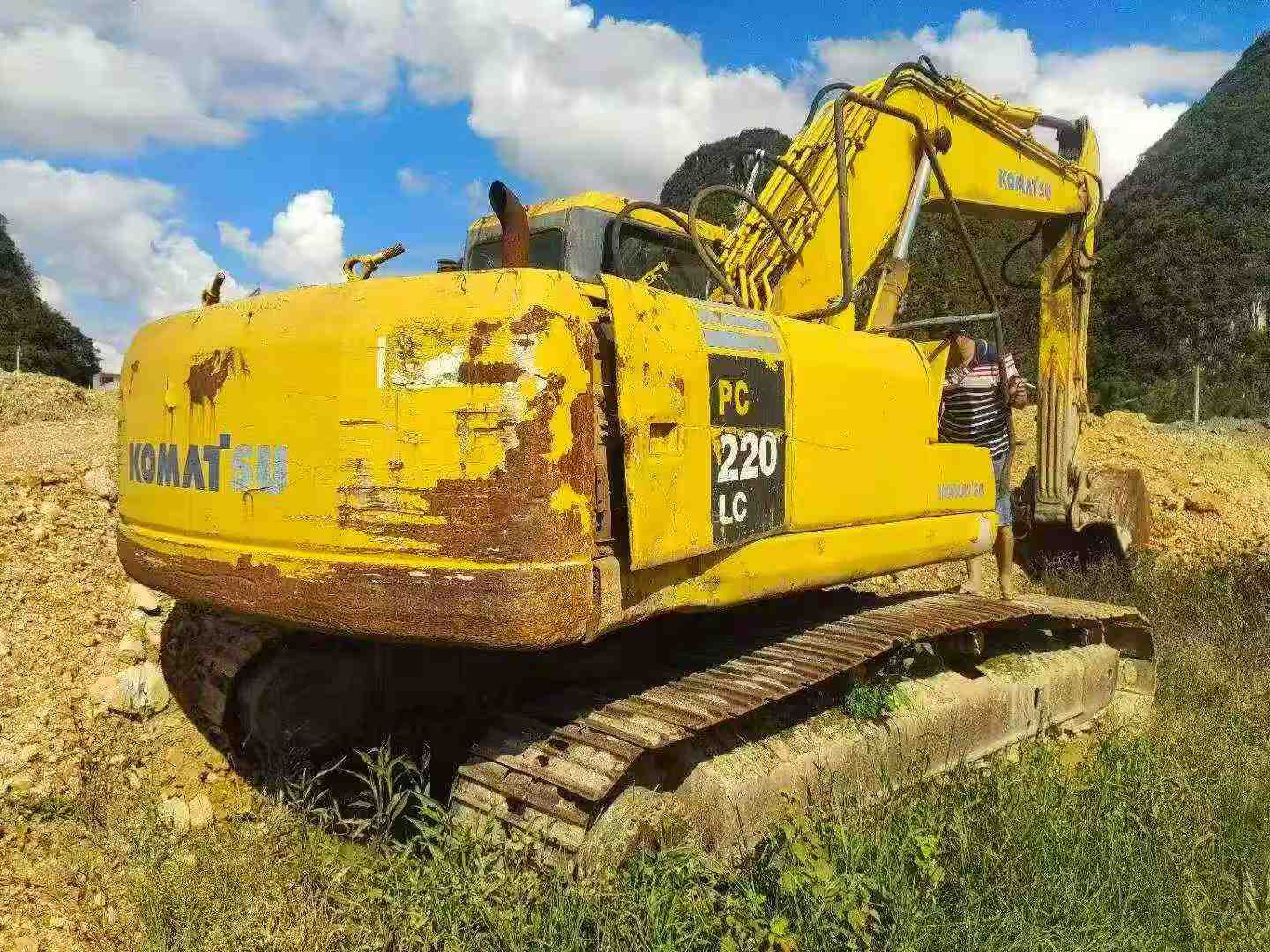 Buy Komatsu PC210 Used Excavator / 6 Buy Komatsu PC210 Used Excavator / 6