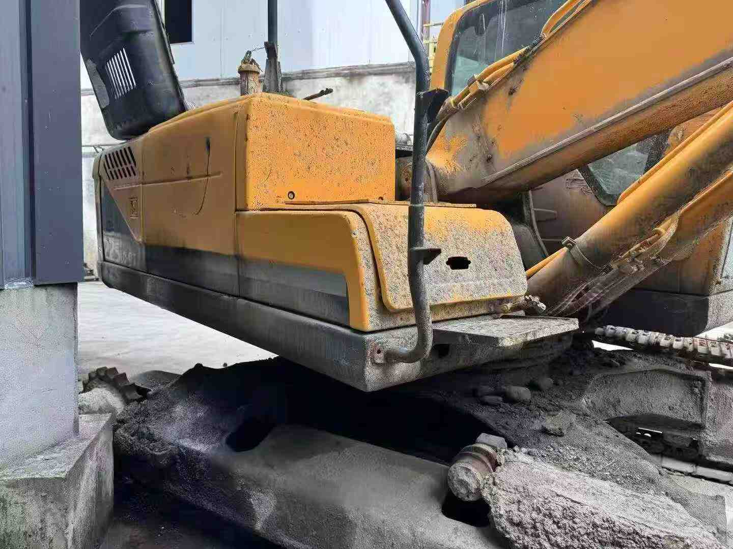 Buy Hyundai R215-9 Used Excavator / 9 Buy Hyundai R215-9 Used Excavator / 9