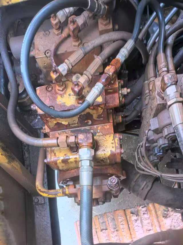 Buy Komatsu PC120-5 Used Excavator / 6 Buy Komatsu PC120-5 Used Excavator / 6