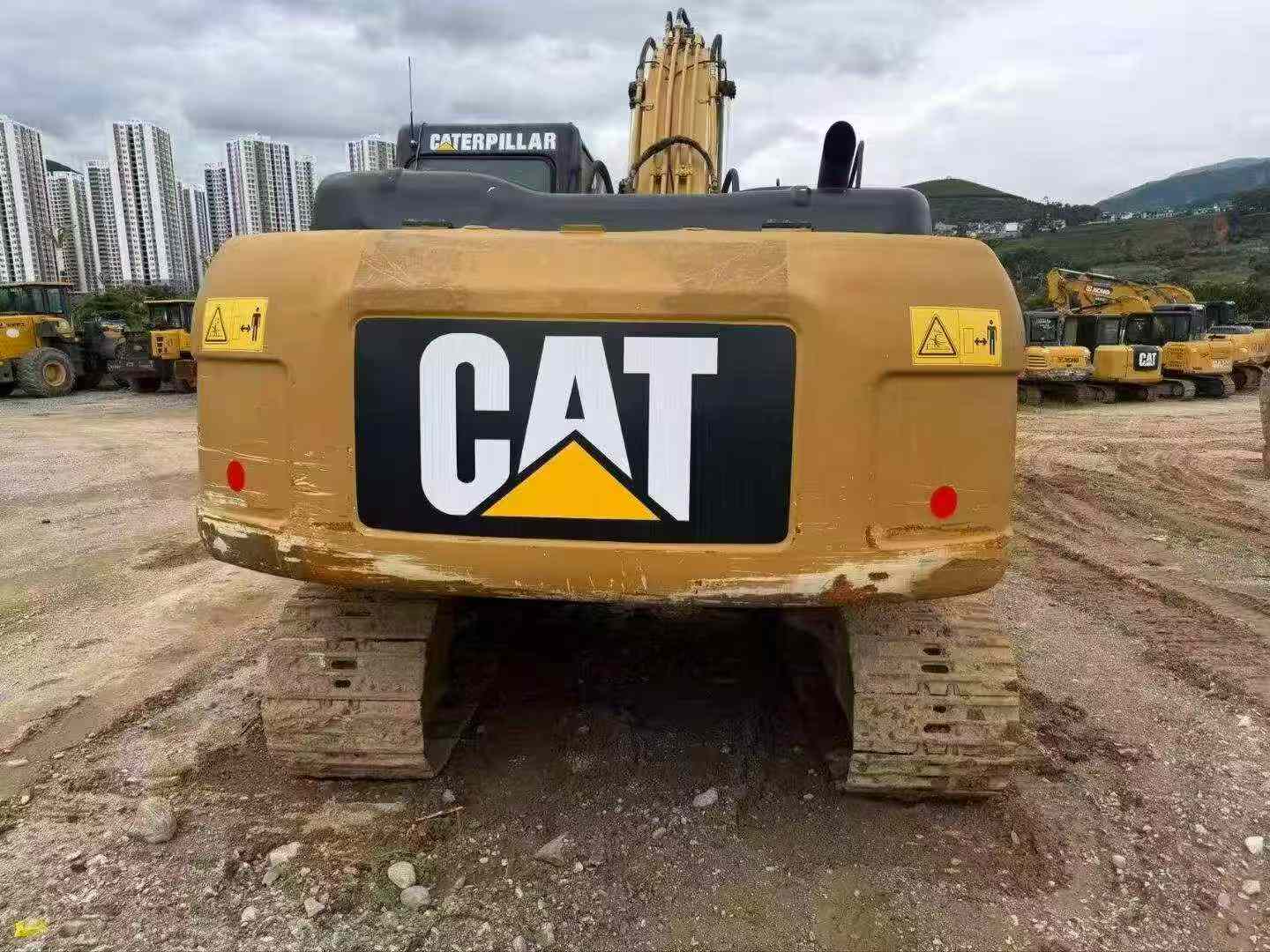 Buy Caterpillar 320D Used Excavator / 4 Buy Caterpillar 320D Used Excavator / 4
