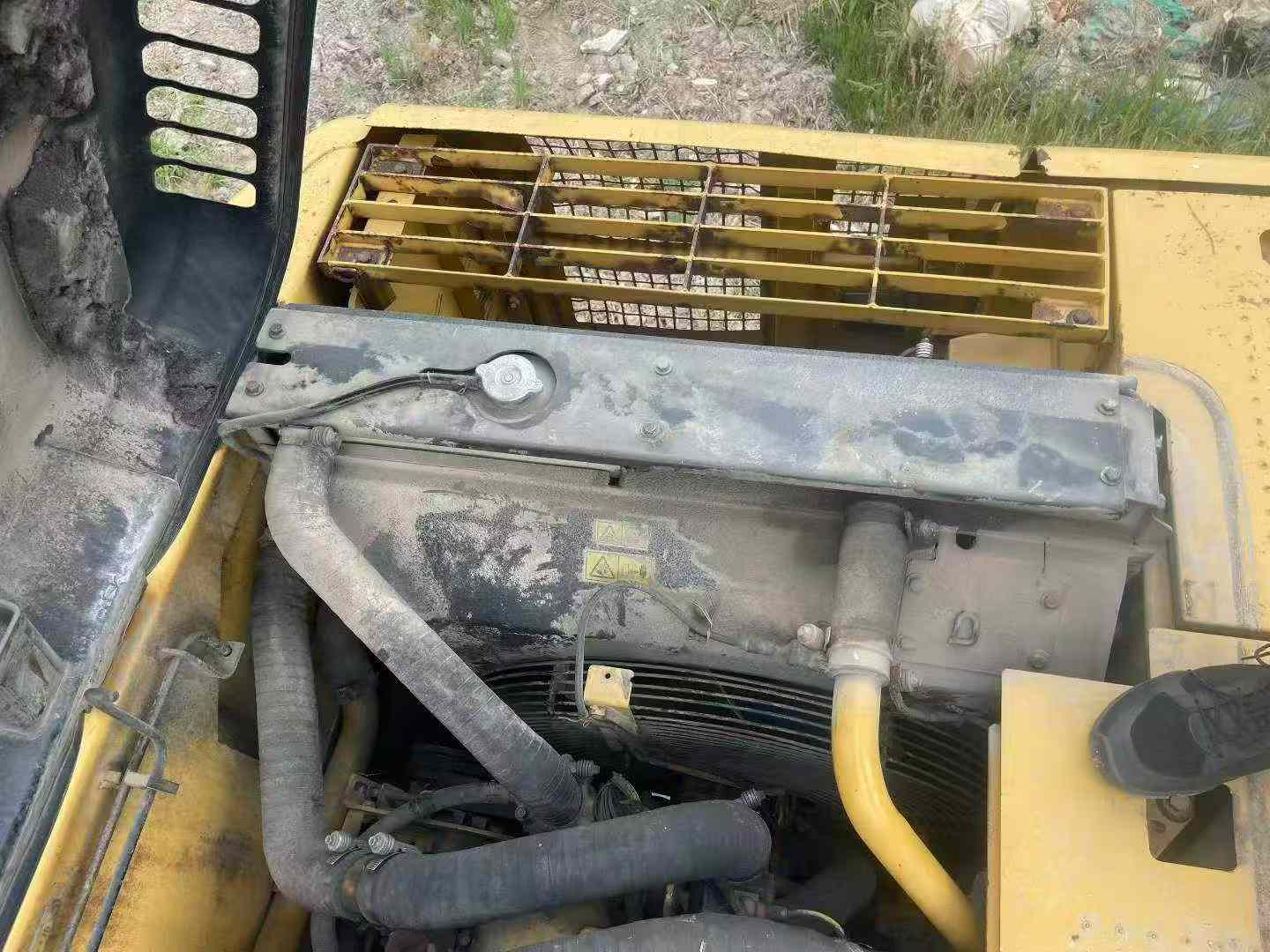 Buy Caterpillar 320DGC Used Excavator / 7 Buy Caterpillar 320DGC Used Excavator / 7
