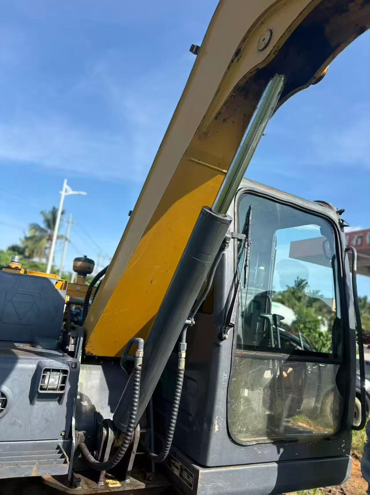 Buy XCMG Used Excavator / 3 Buy XCMG Used Excavator / 3