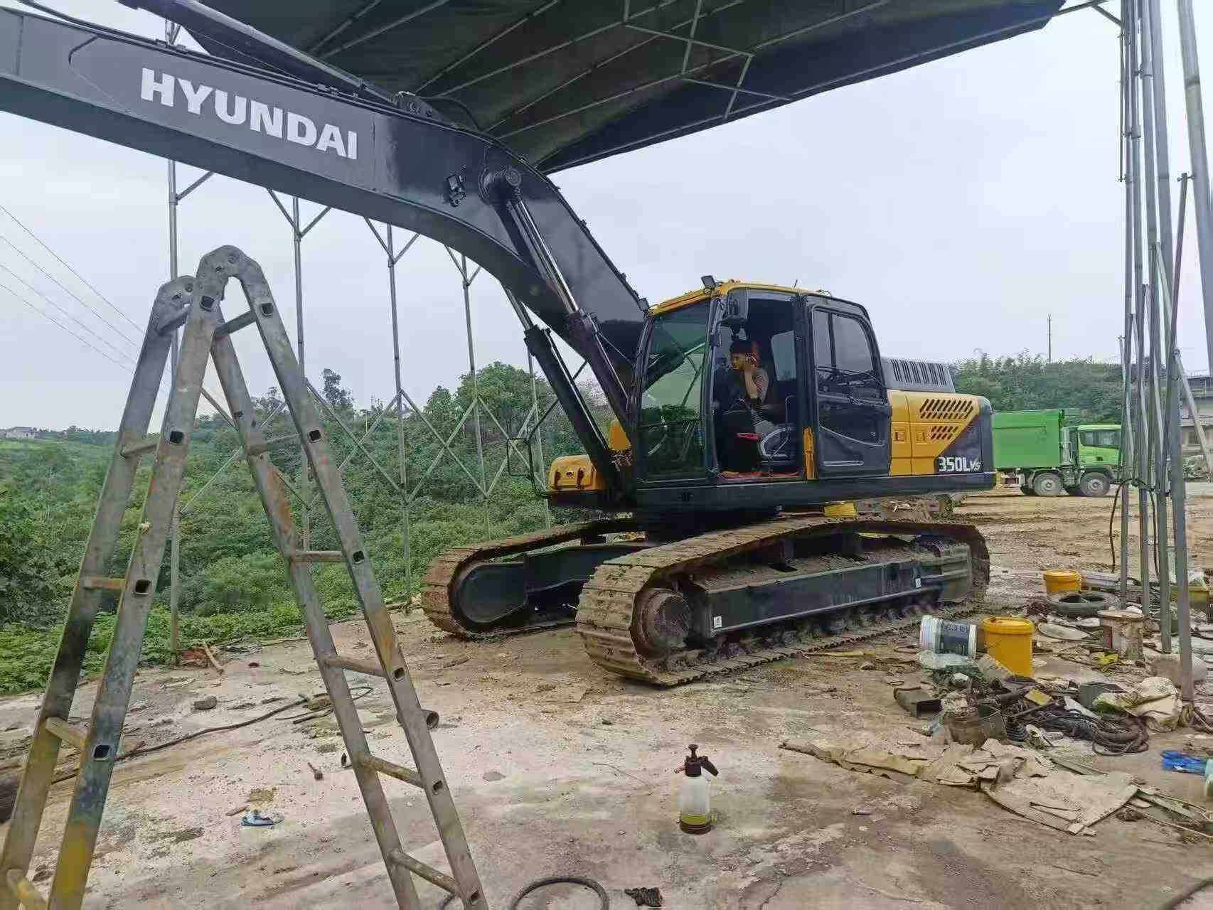 Buy Hyundai R350LVS Used Excavator / 4 Buy Hyundai R350LVS Used Excavator / 4