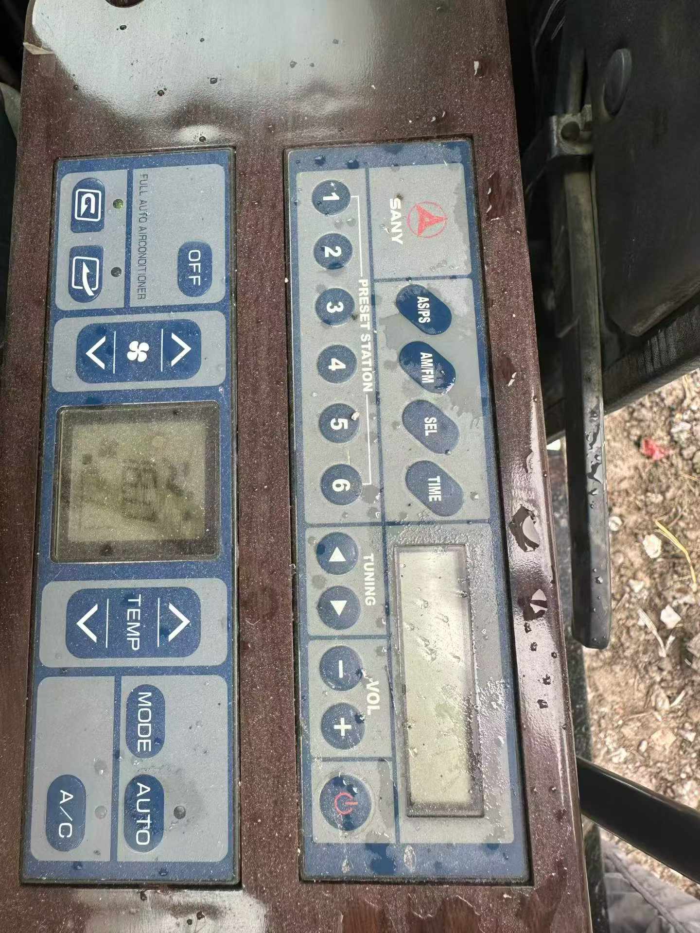 Buy Sany SY245H Used Excavator / 6 Buy Sany SY245H Used Excavator / 6