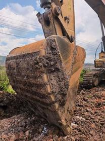 Buy Caterpillar 350L Used Excavator / 3 Buy Caterpillar 350L Used Excavator / 3