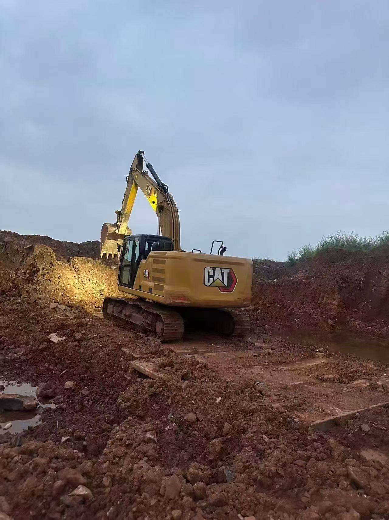 Buy Caterpillar 320A Used Excavator / 3 Buy Caterpillar 320A Used Excavator / 3