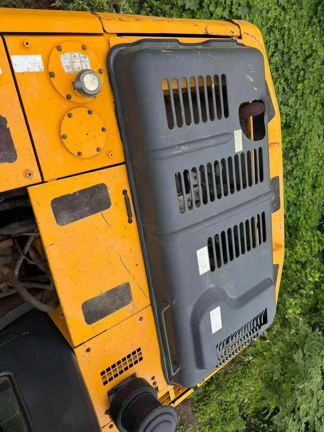 Buy Hyundai R215-7 Used Excavator / 8 Buy Hyundai R215-7 Used Excavator / 8