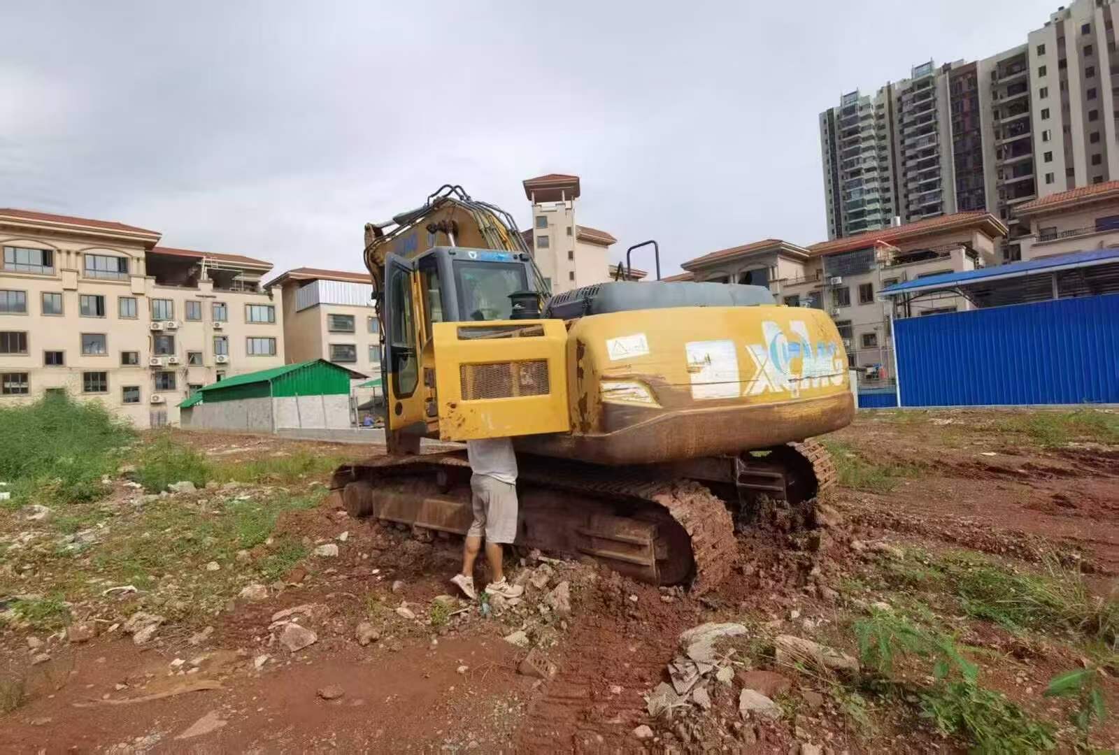 Buy XCMG LW350K Used Excavator / 2