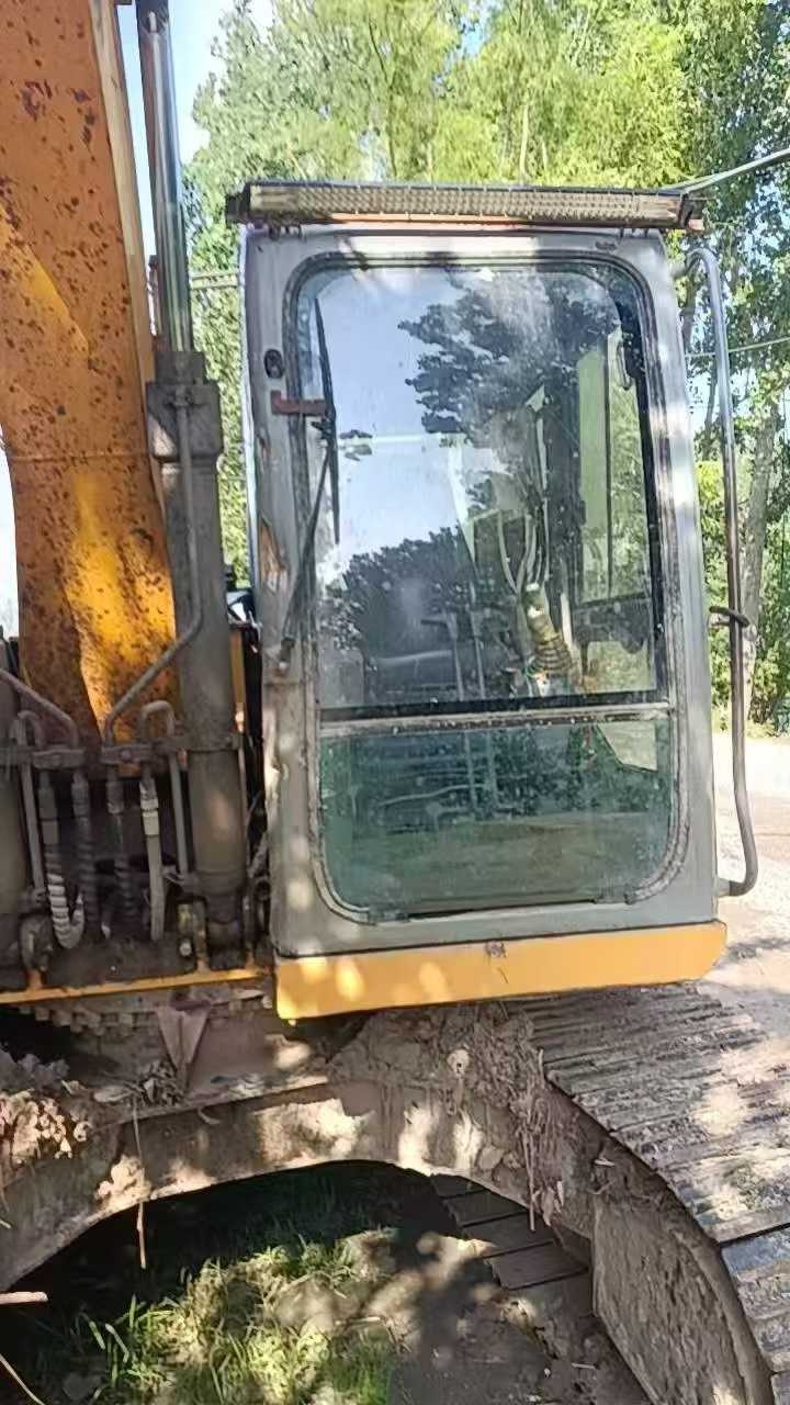 Buy XCMG LW150FV Used Excavator / 3 Buy XCMG LW150FV Used Excavator / 3