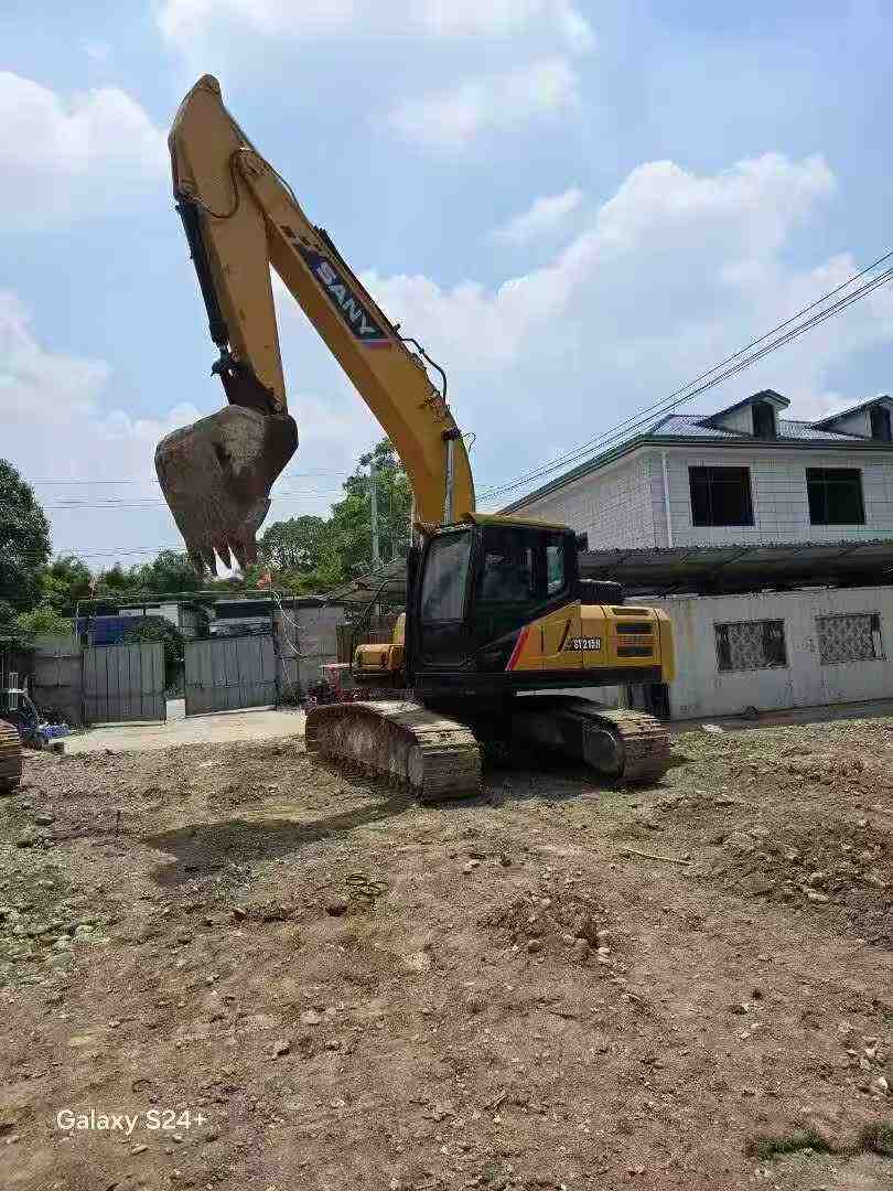 Buy Sany SY215H Used Excavator / 2 Buy Sany SY215H Used Excavator / 2