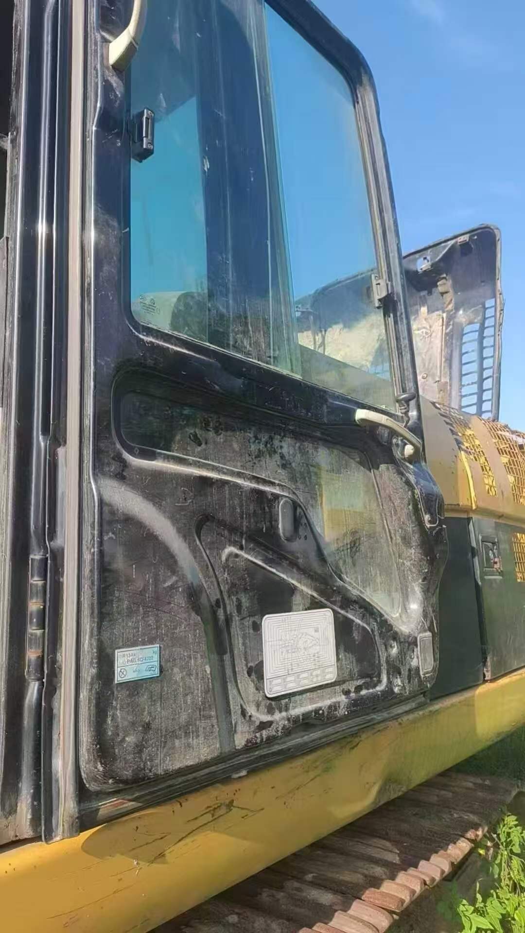 Buy Caterpillar 329D Used Excavator / 2 Buy Caterpillar 329D Used Excavator / 2