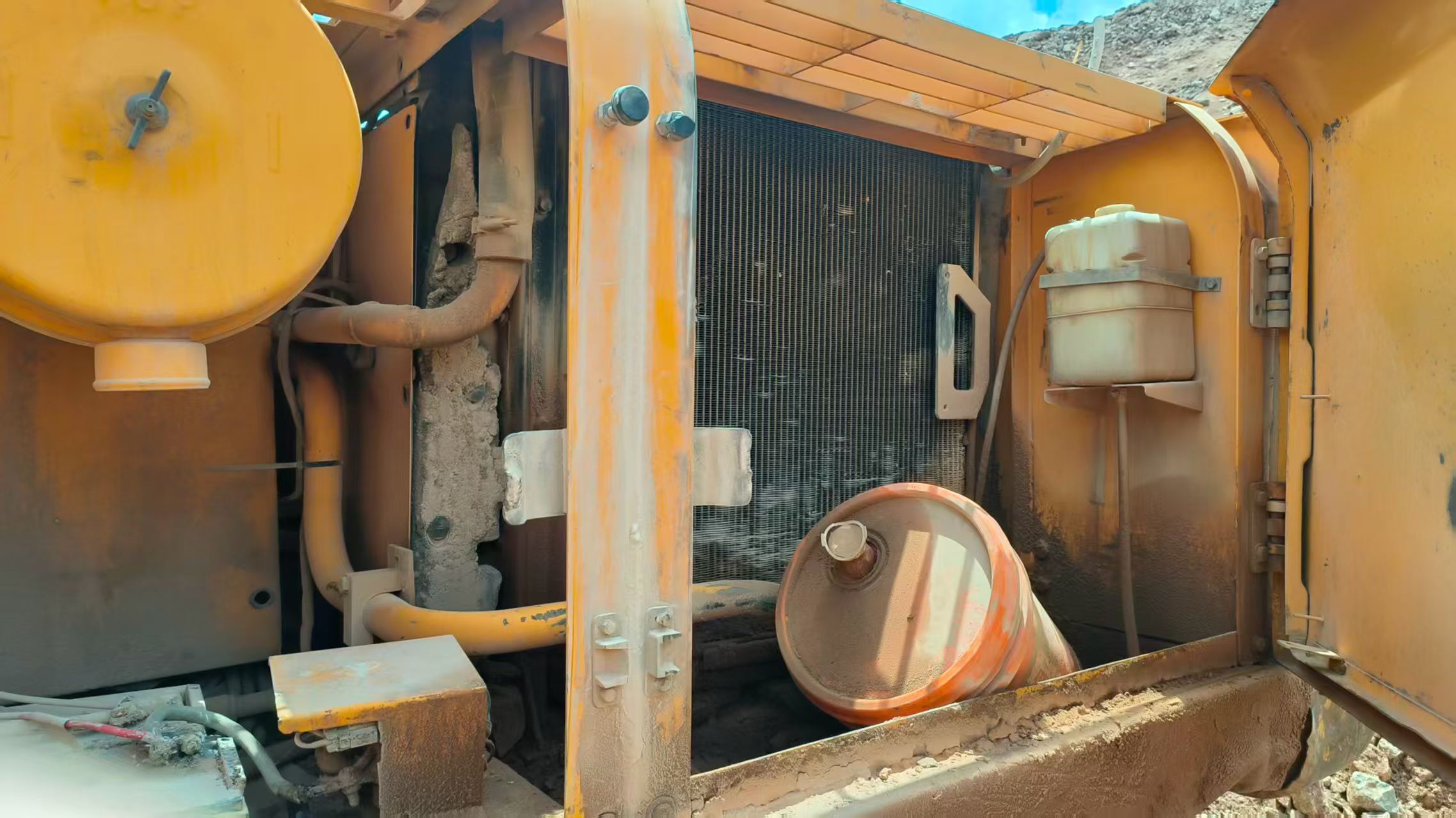 Buy Hyundai R305LC-7 Used Excavator / 6 Buy Hyundai R305LC-7 Used Excavator / 6