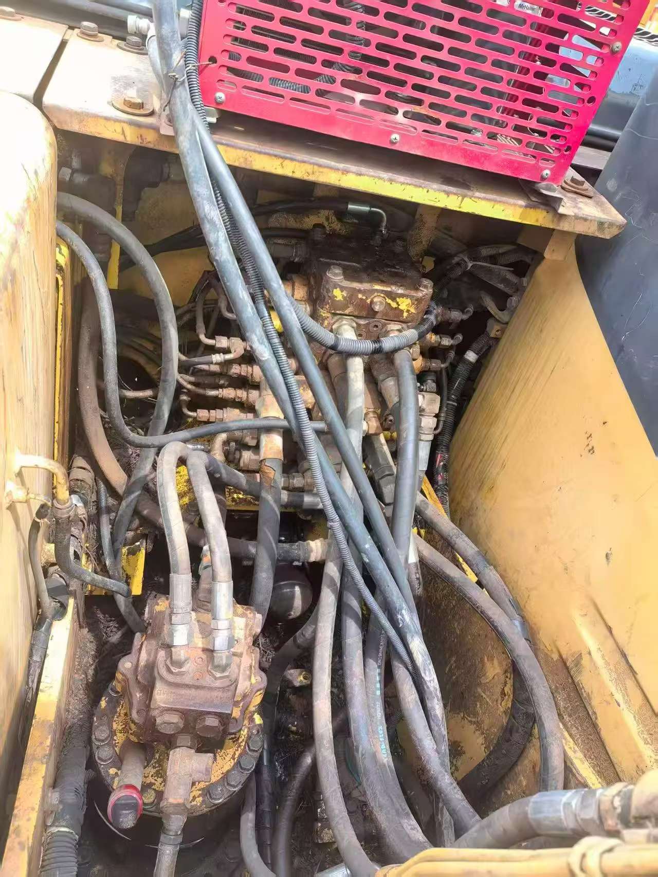Buy Komatsu PC130-7 Used Excavator / 5 Buy Komatsu PC130-7 Used Excavator / 5