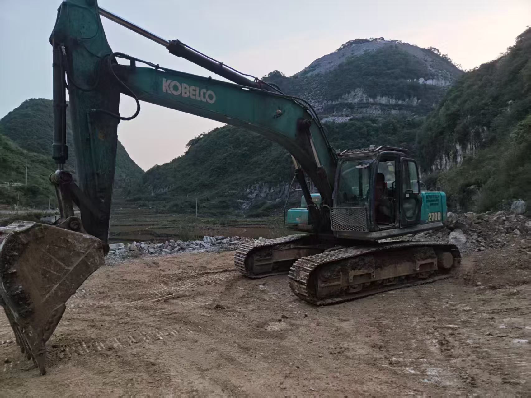 Buy Kobelco SK270D Used Excavator / 5 Buy Kobelco SK270D Used Excavator / 5
