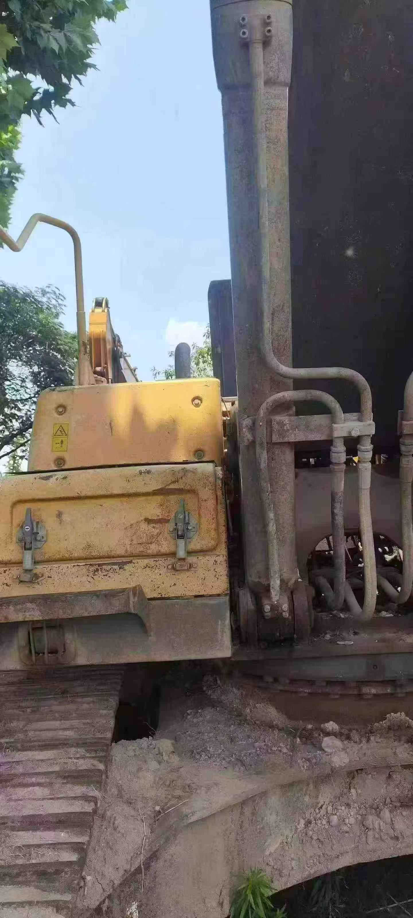 Buy Volvo L220E Used Excavator / 8 Buy Volvo L220E Used Excavator / 8