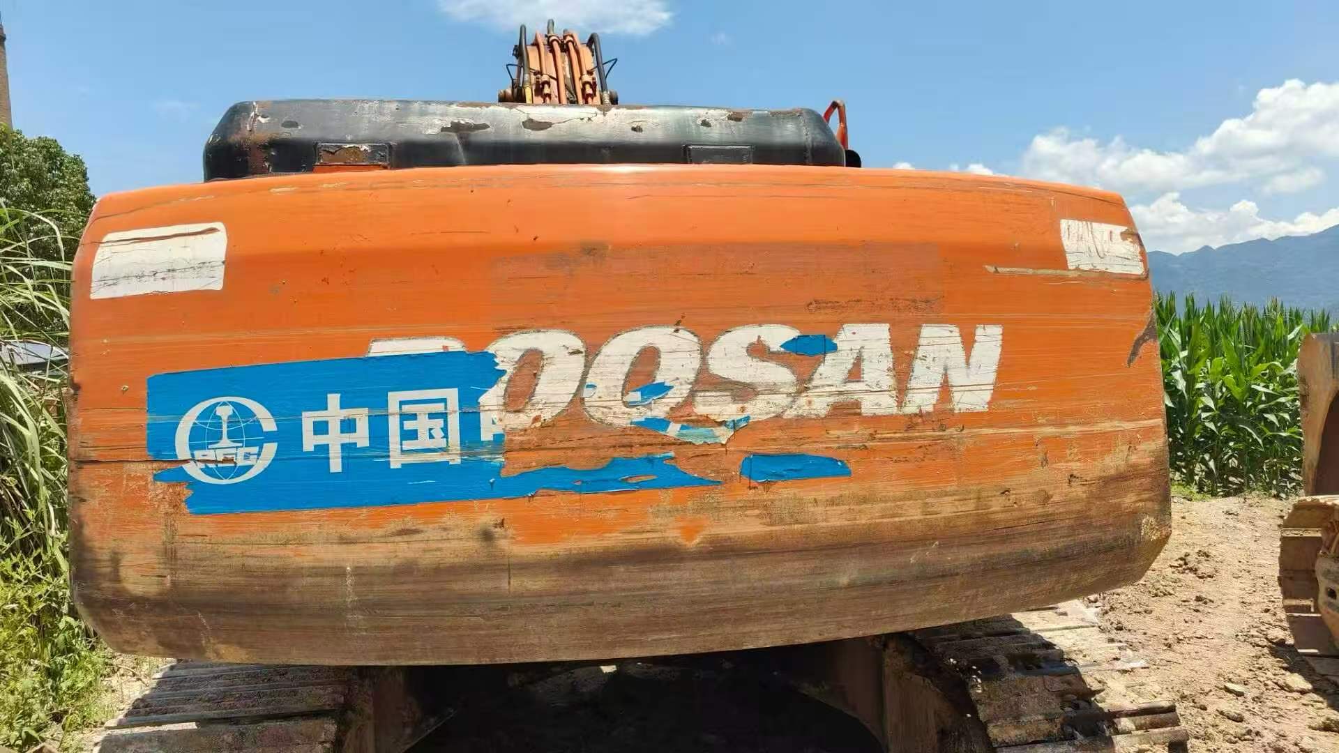 Buy Doosan DH225-7 Used Excavator / 2 Buy Doosan DH225-7 Used Excavator / 2