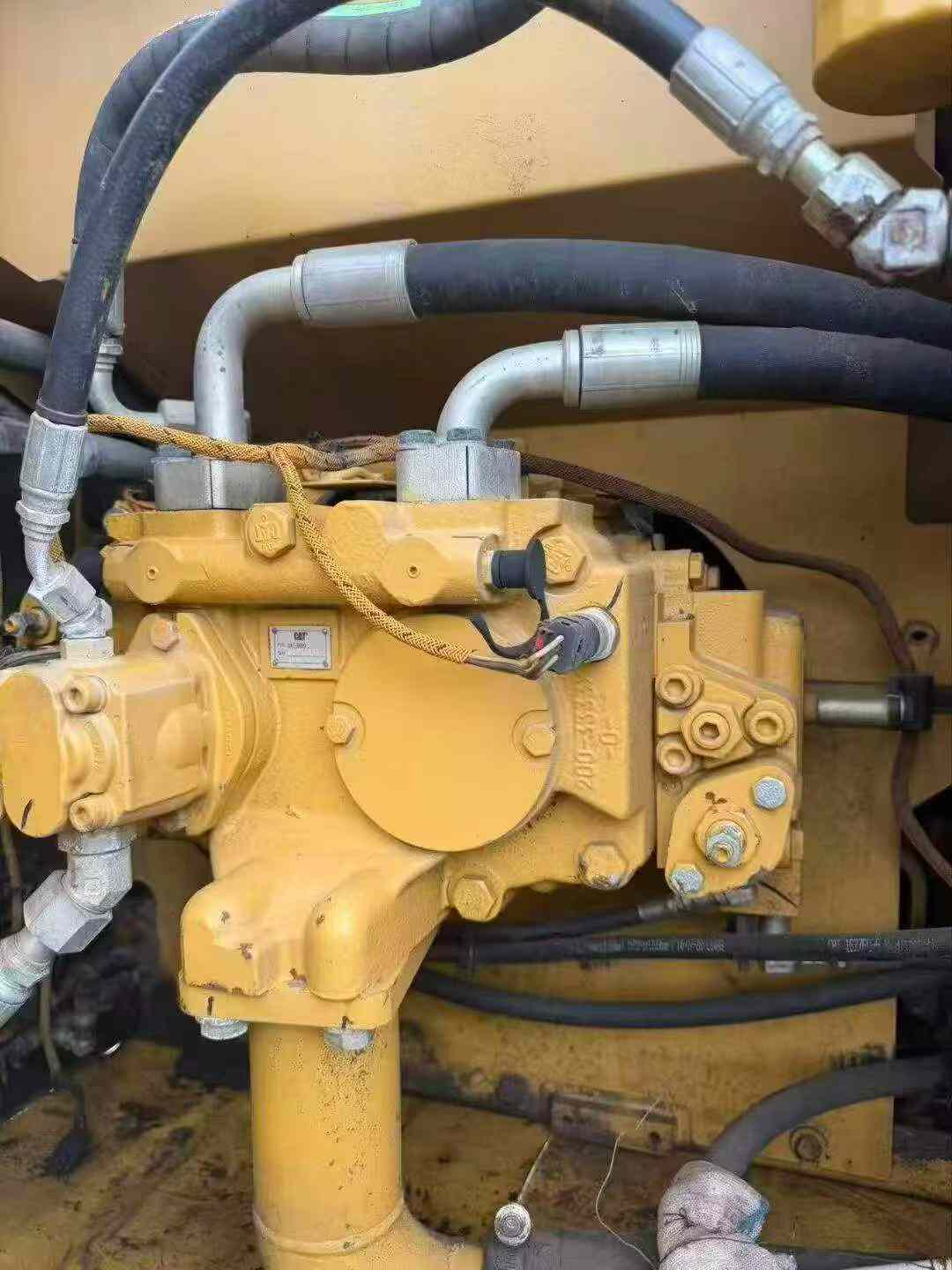 Buy Caterpillar 320D Used Excavator / 3 Buy Caterpillar 320D Used Excavator / 3