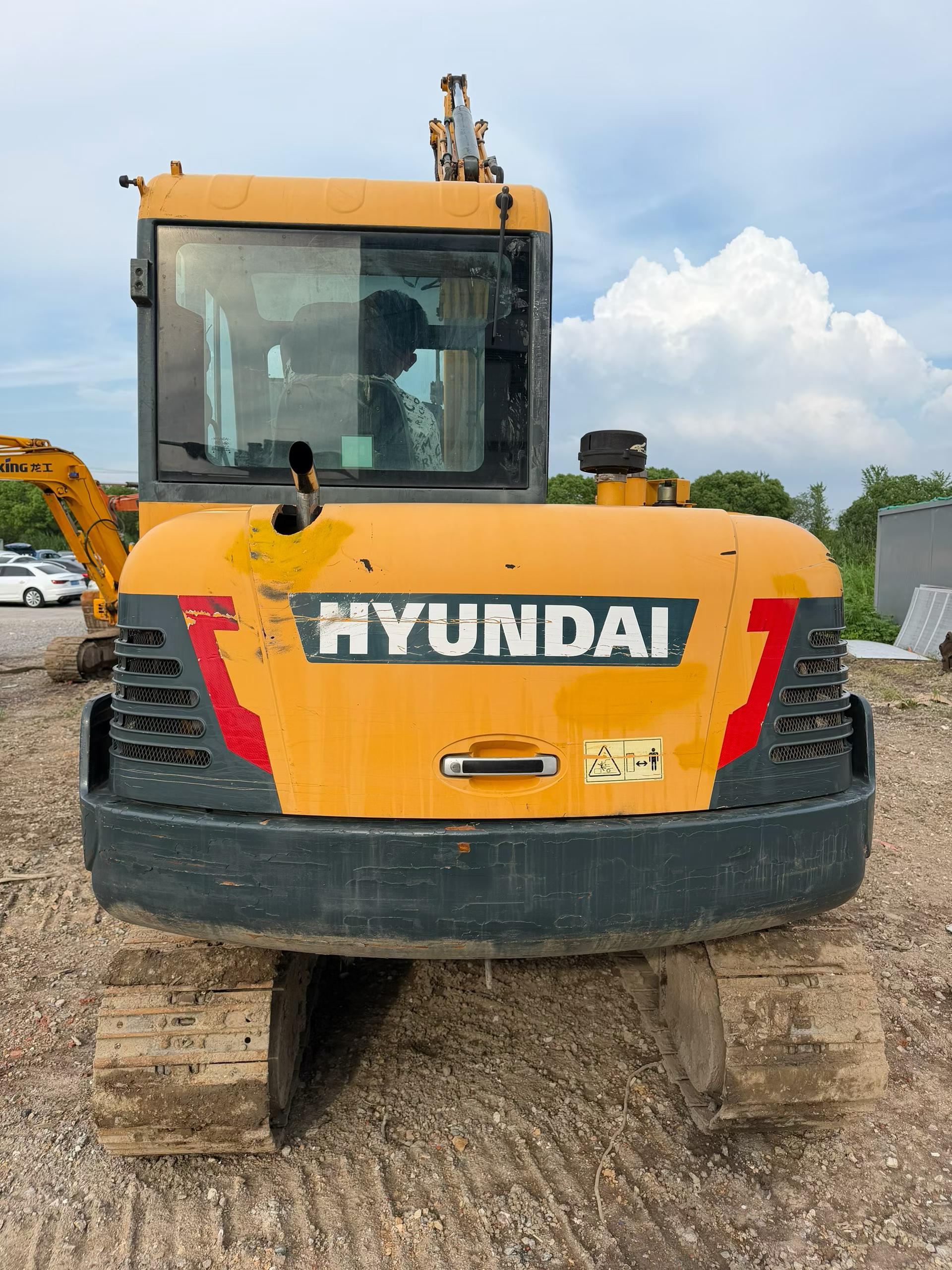 Buy Hyundai HX60 Used Excavator / 4 Buy Hyundai HX60 Used Excavator / 4