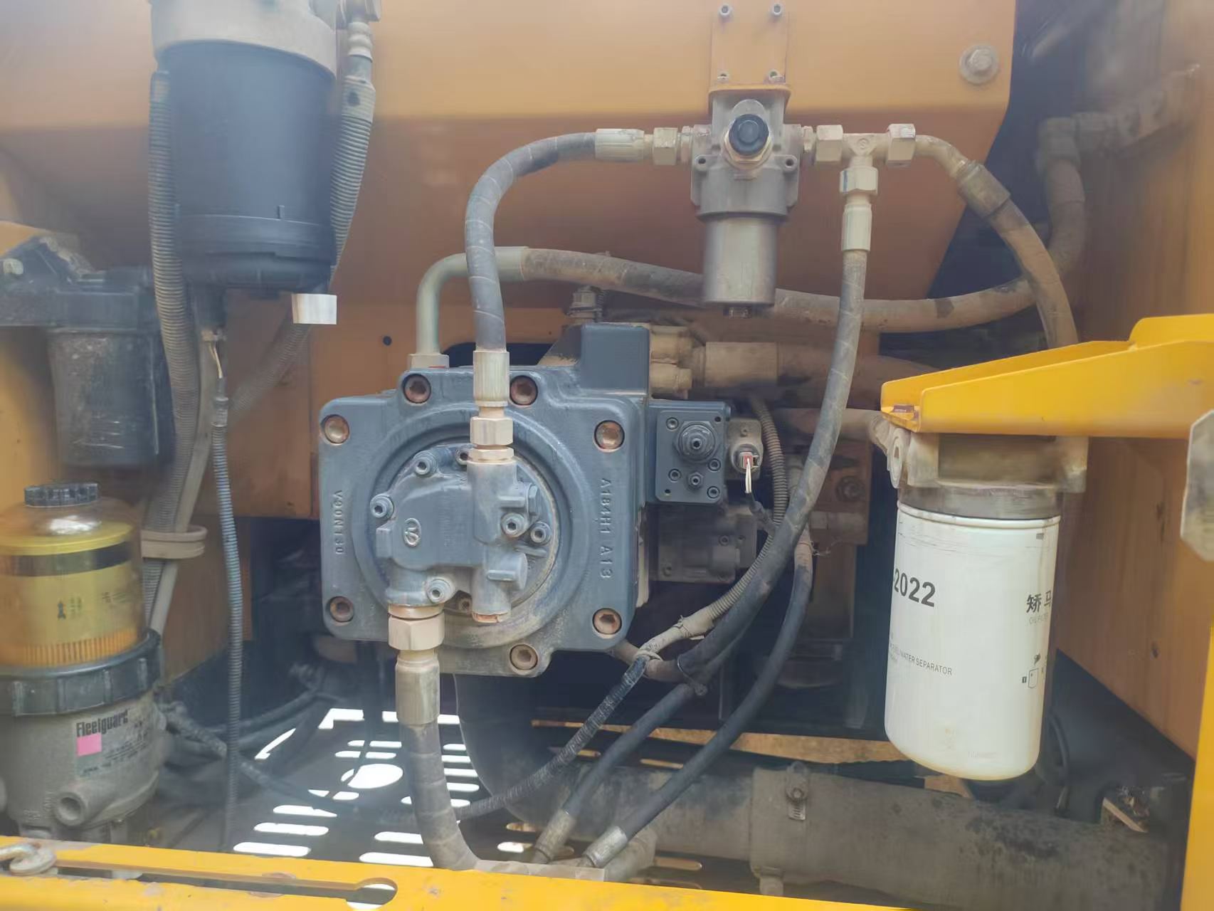 Buy XCMG Used Excavator / 4 Buy XCMG Used Excavator / 4