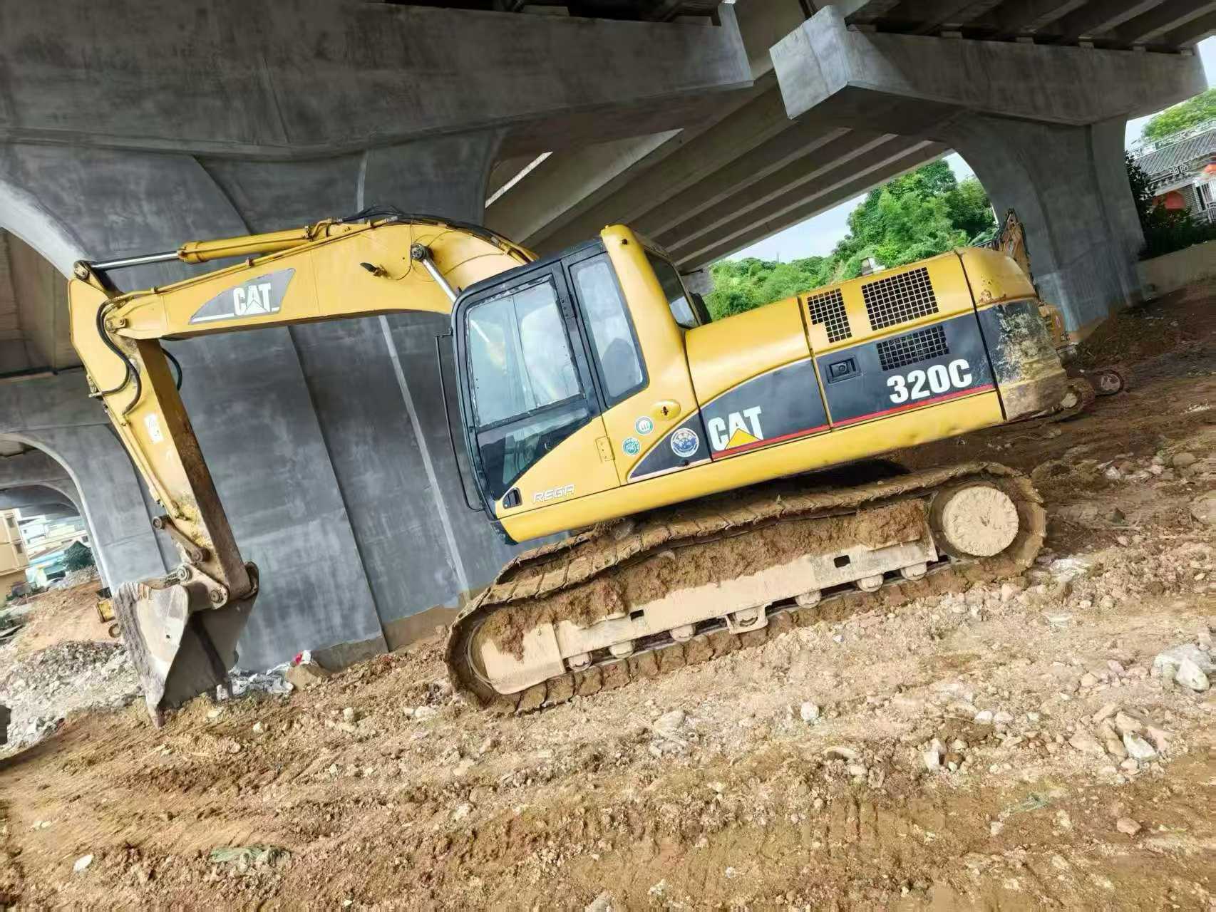 Buy Caterpillar 320C Used Excavator / 2