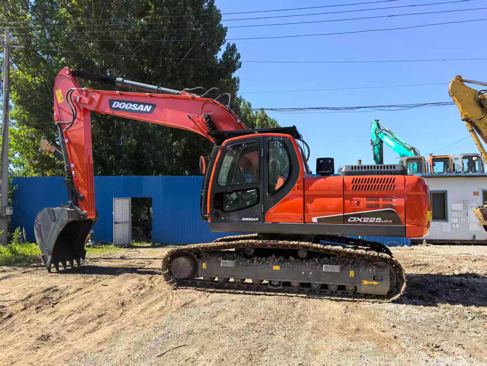 شراء Doosan DH225-7 مستعمل حفارة