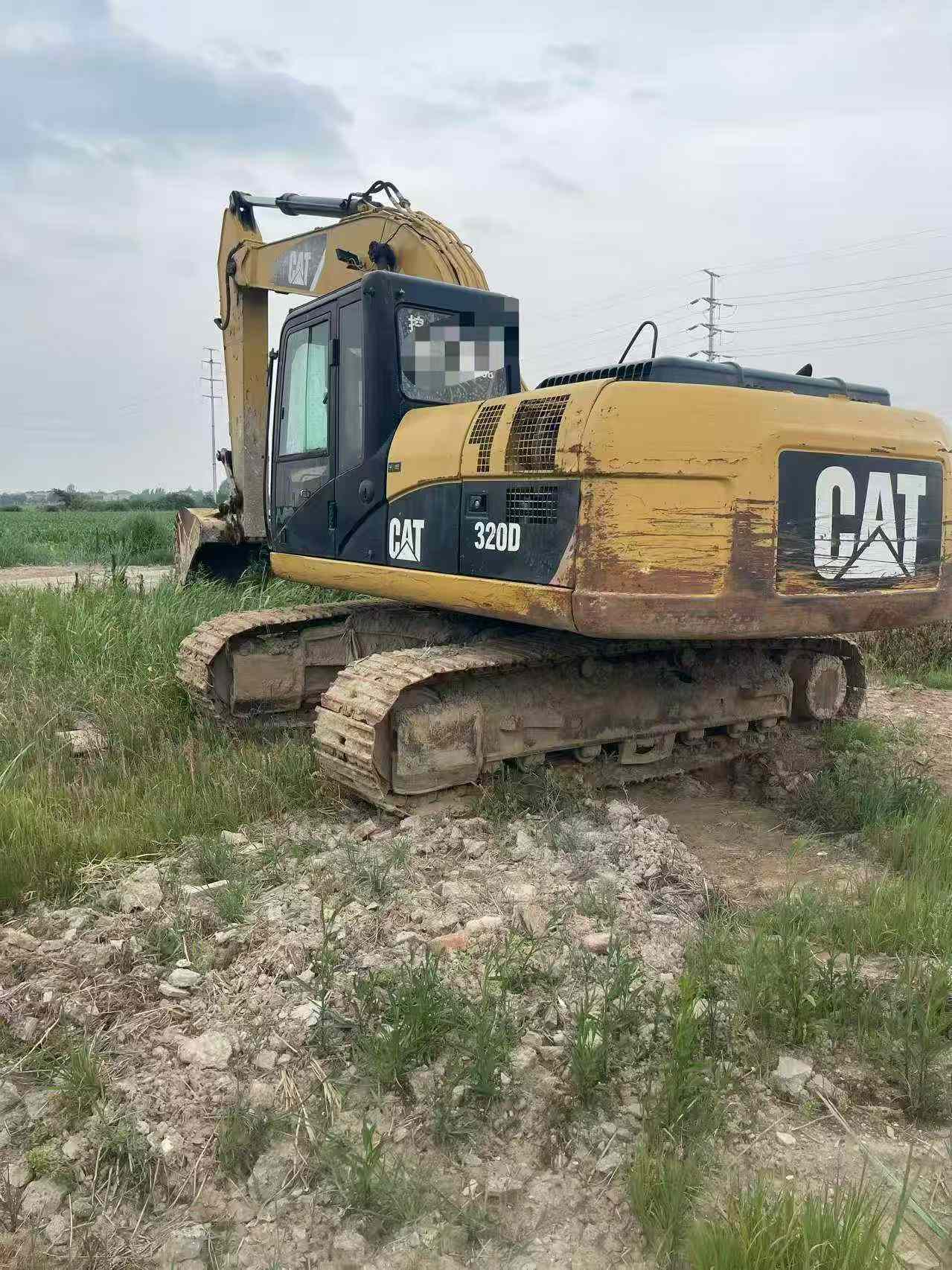Buy Caterpillar 320DGC Used Excavator / 1