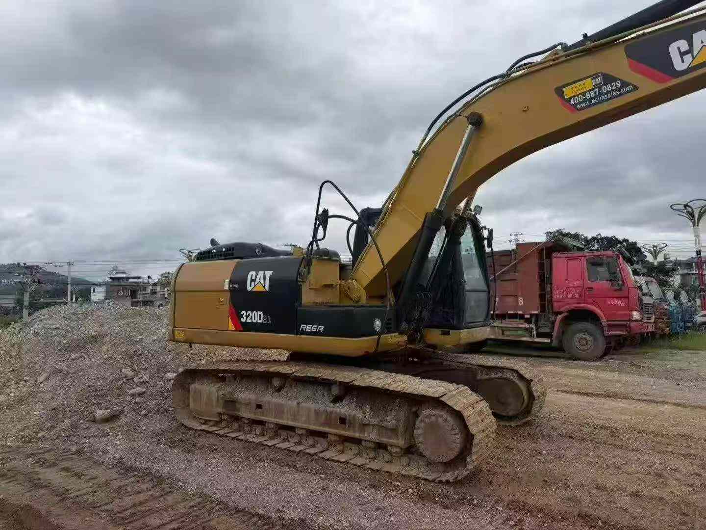 Buy Caterpillar 320D Used Excavator / 1