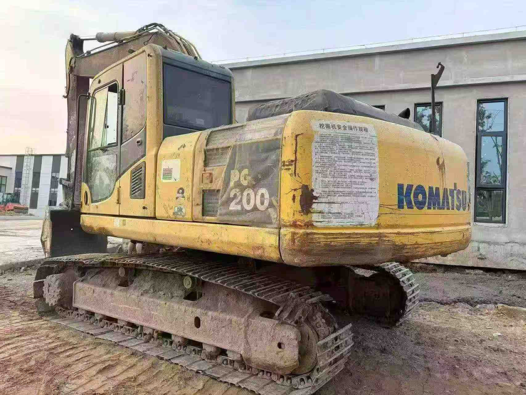 Buy Komatsu PC200 Used Excavator / 5