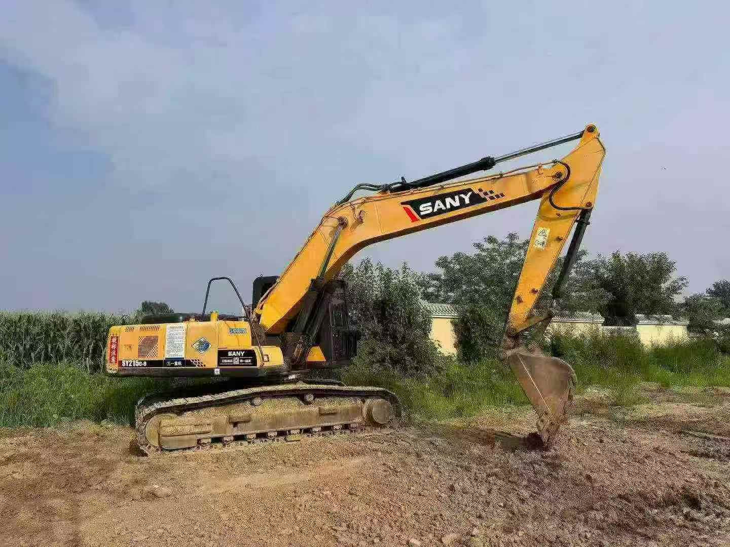Buy Sany SY215C-8 Used Excavator / 2 Buy Sany SY215C-8 Used Excavator / 2