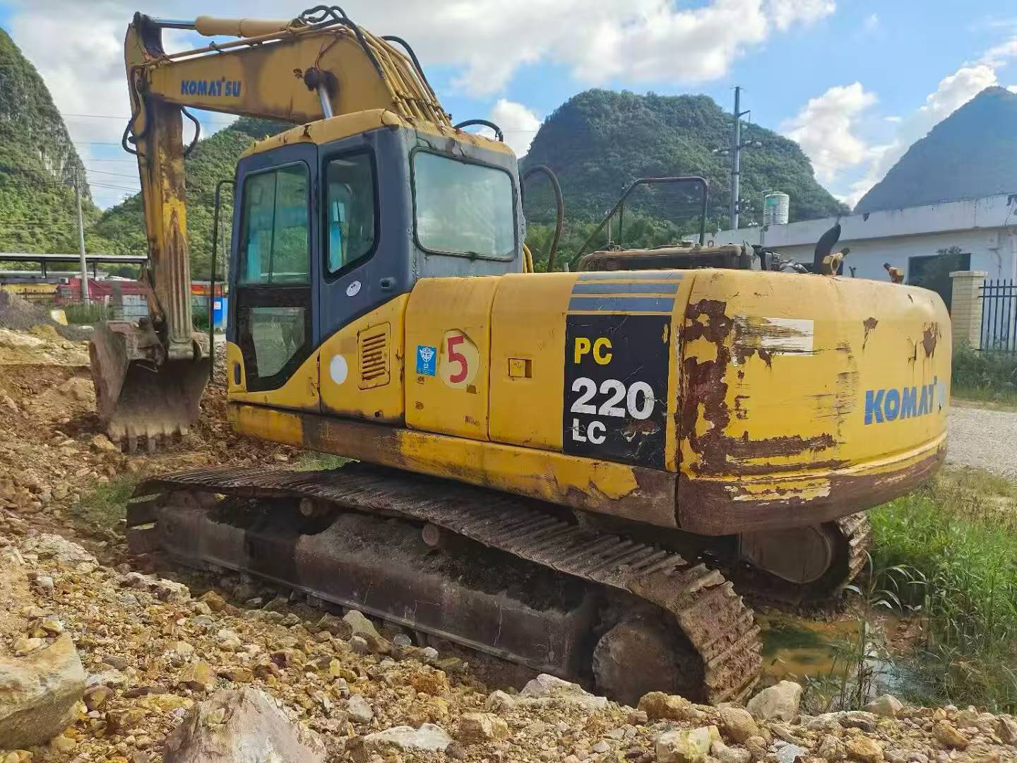 Buy Komatsu Used Excavator / 3 Buy Komatsu Used Excavator / 3
