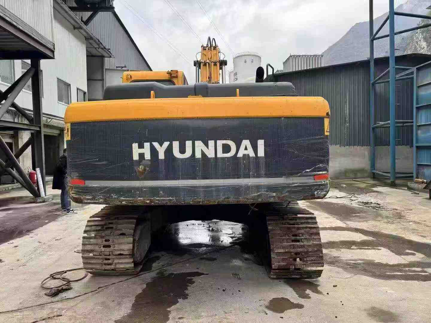 Buy Hyundai R215-9 Used Excavator / 6 Buy Hyundai R215-9 Used Excavator / 6