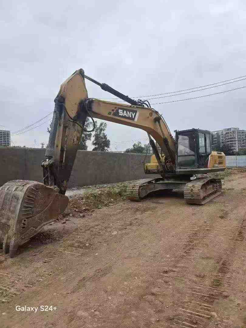 Buy Sany SY245H Used Excavator / 8 Buy Sany SY245H Used Excavator / 8