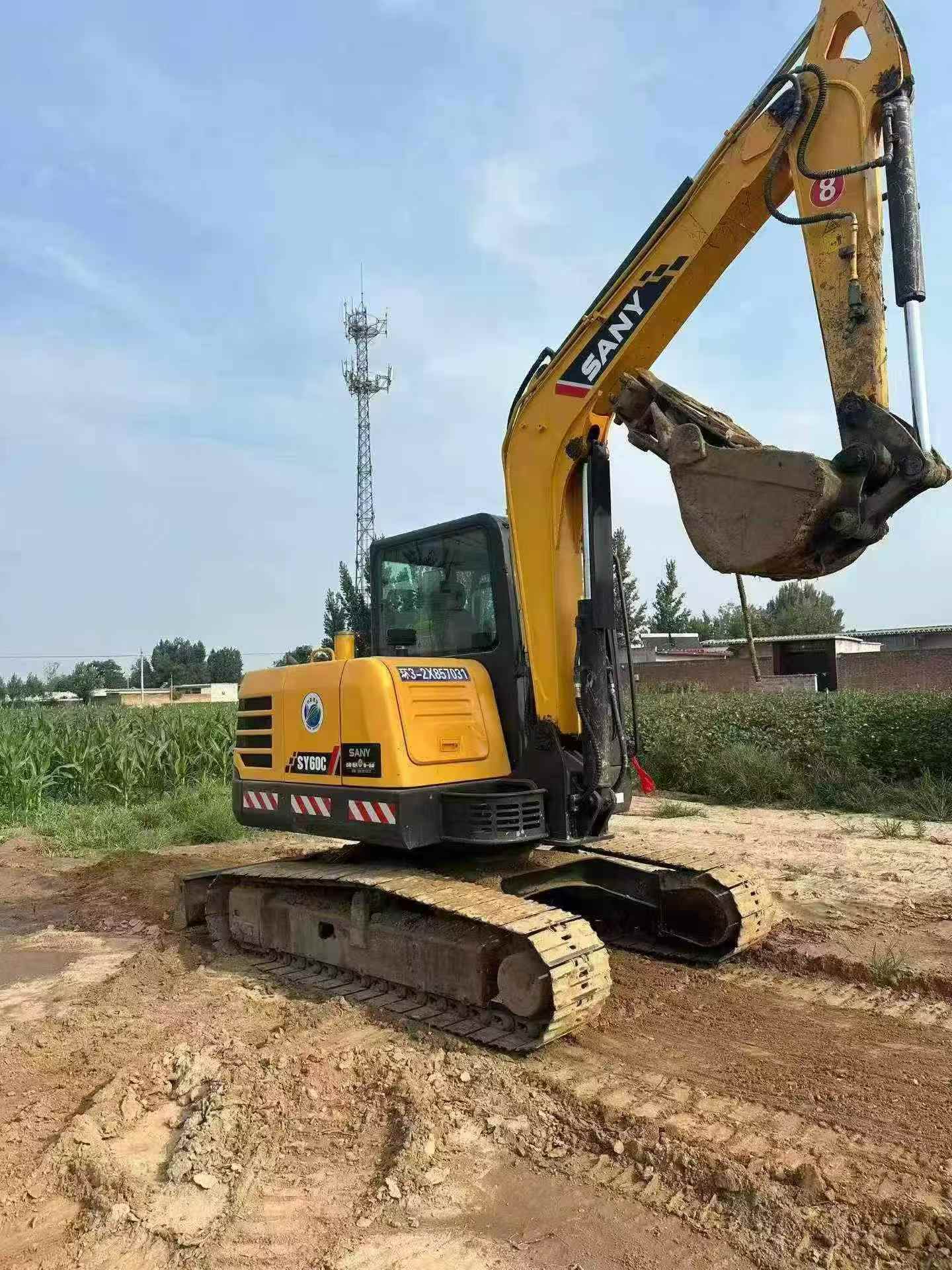 Buy Sany SY60 Used Excavator / 3 Buy Sany SY60 Used Excavator / 3