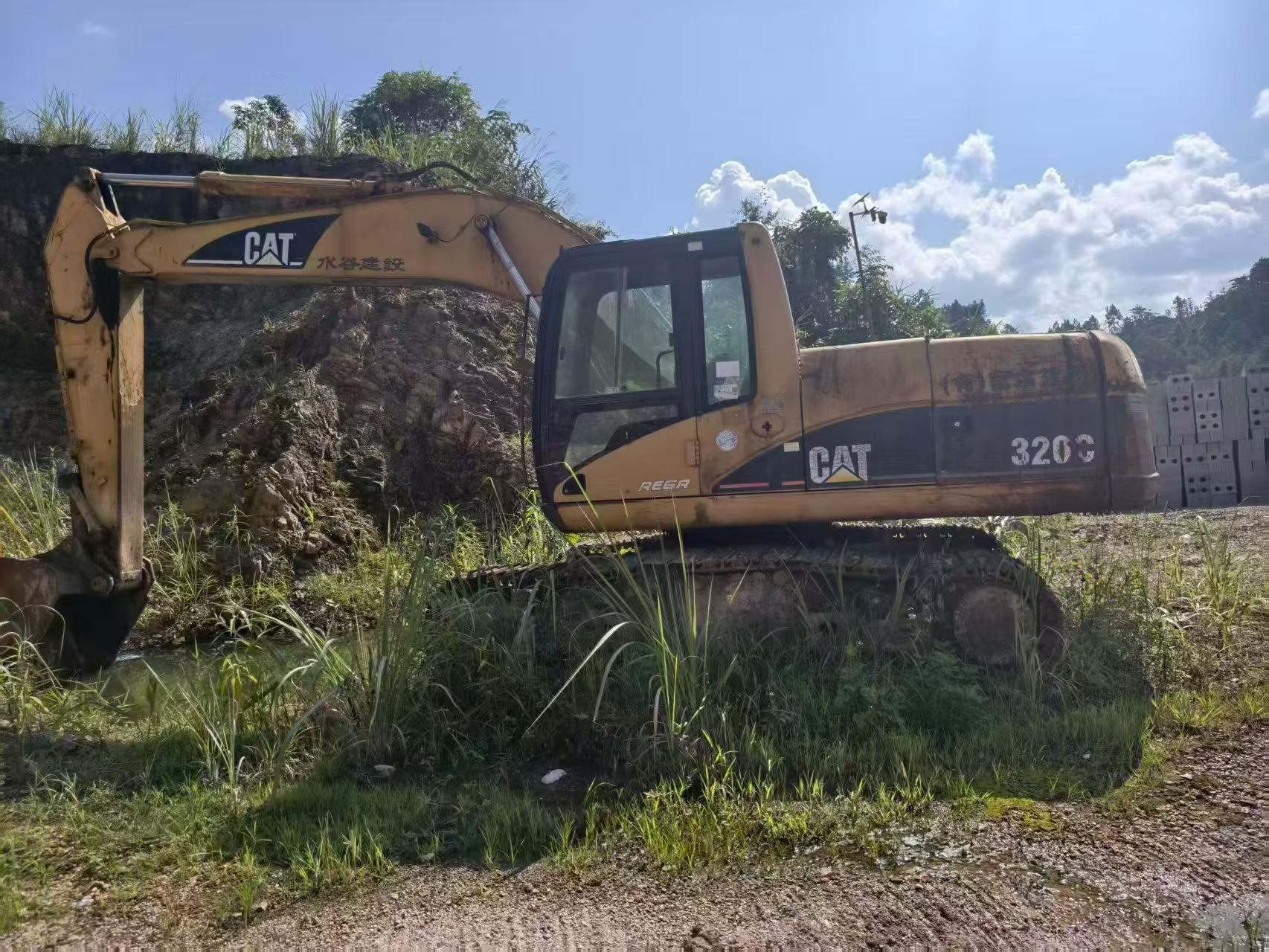 Buy Caterpillar 320C Used Excavator / 2