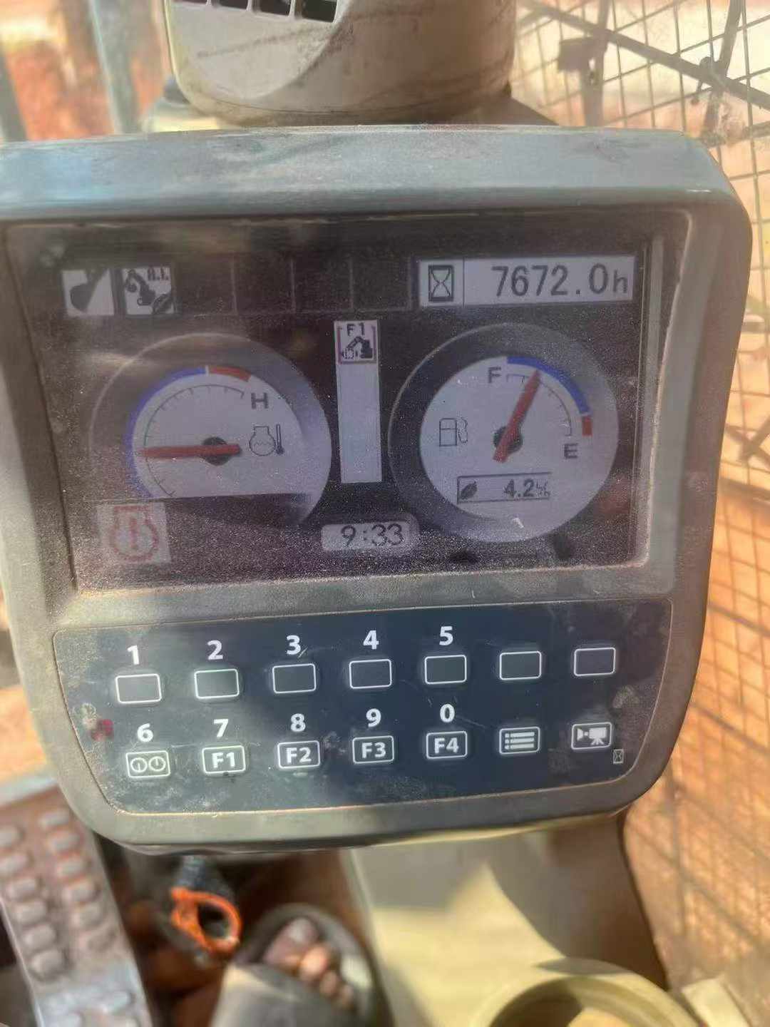 Buy Hitachi ZX520H-5A Used Excavator / 3 Buy Hitachi ZX520H-5A Used Excavator / 3