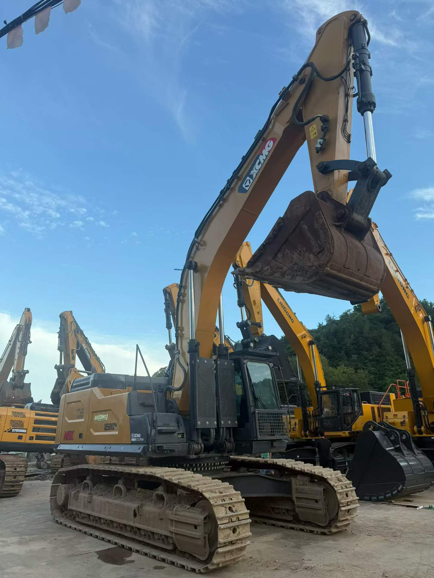Buy XCMG LW600E Used Loader / 3 Buy XCMG LW600E Used Loader / 3