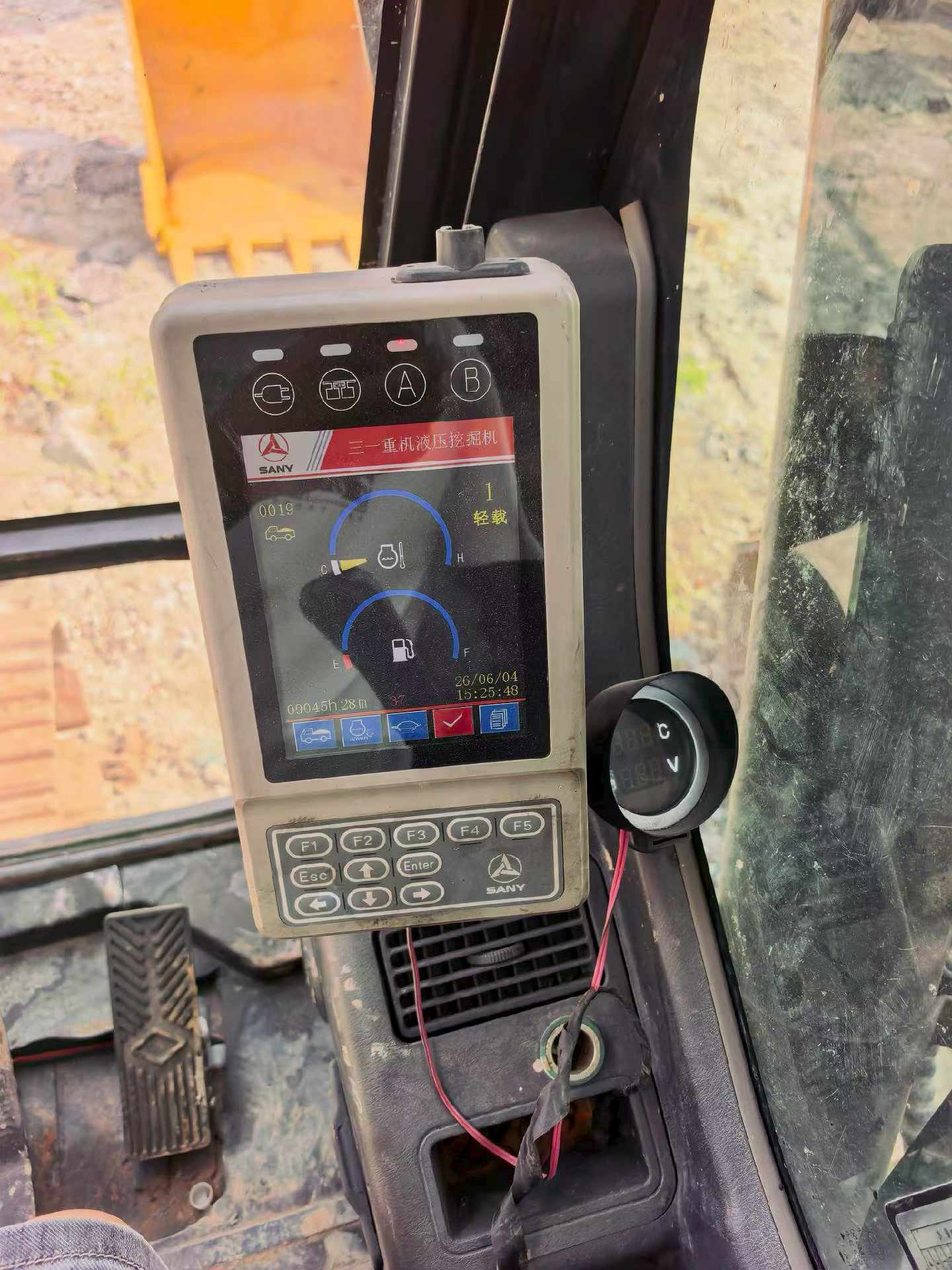 Buy Sany SY215C Used Excavator / 9 Buy Sany SY215C Used Excavator / 9