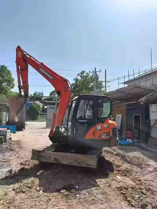 Buy Doosan DX60-9C Used Excavator / 1