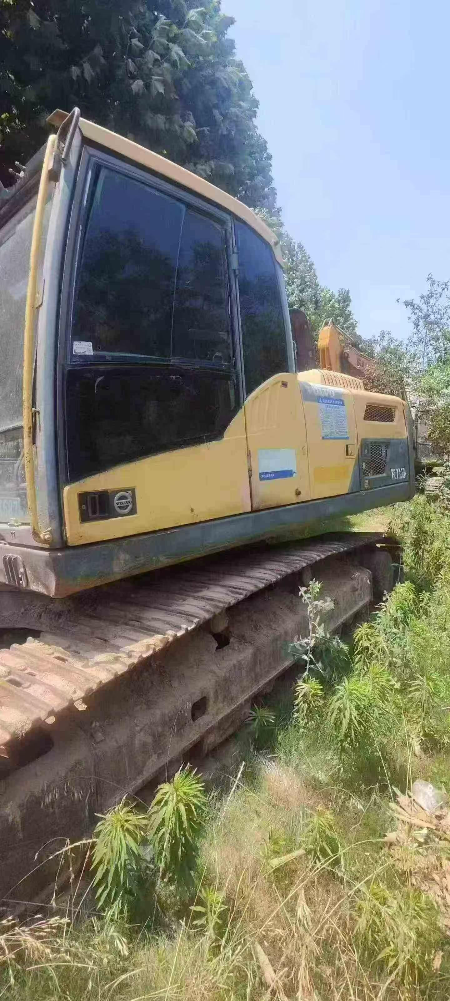 Buy Volvo L220E Used Excavator / 3 Buy Volvo L220E Used Excavator / 3
