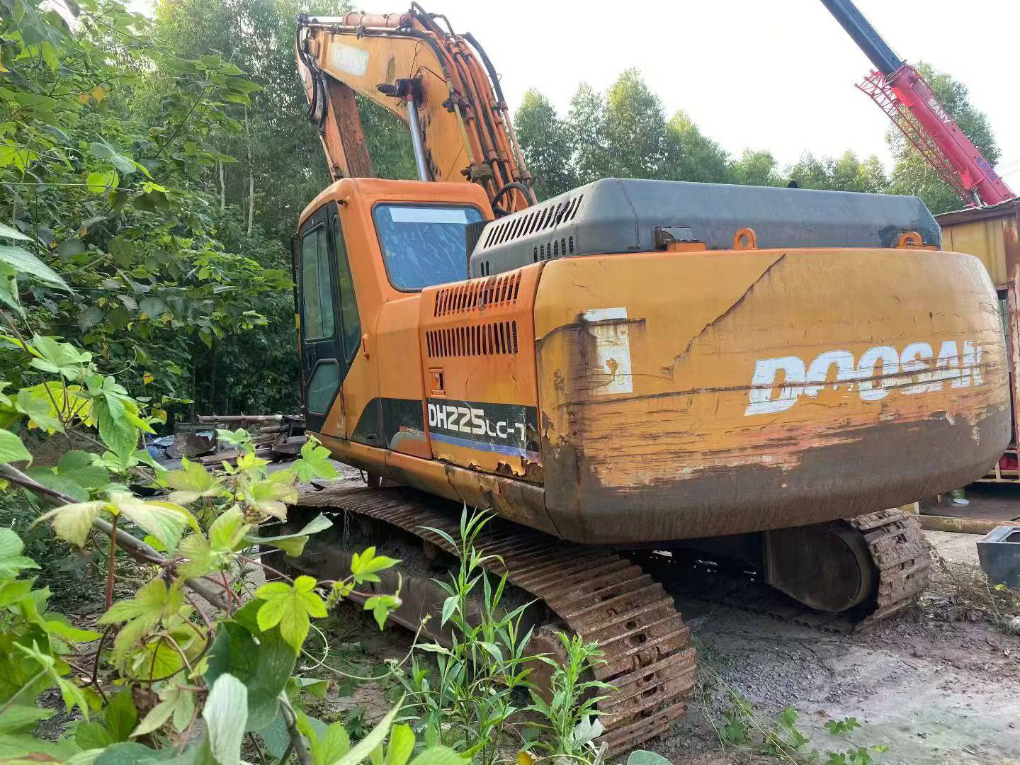Buy Doosan DH215-7 Used Excavator / 1