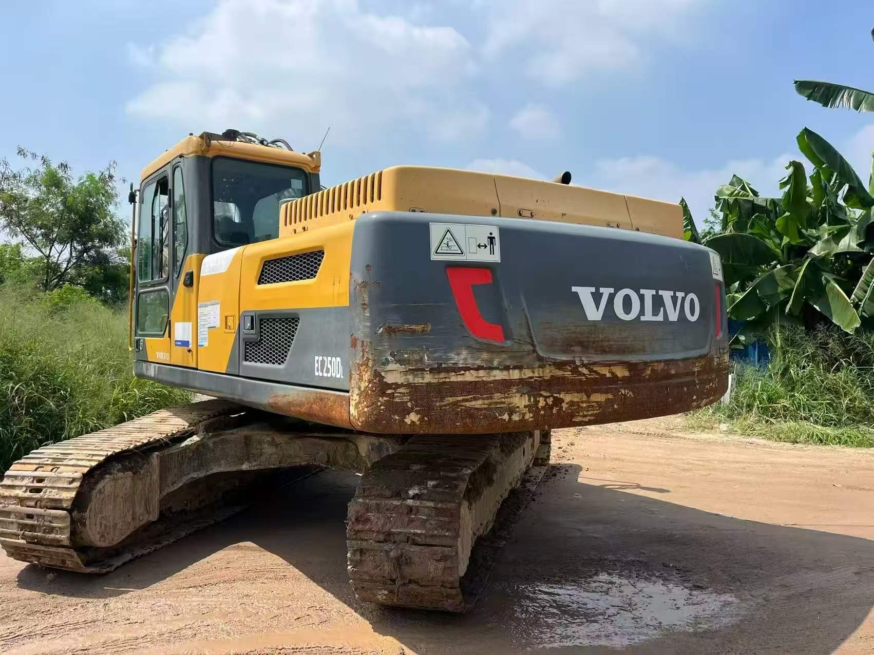 Buy Volvo L250G Used Excavator / 7 Buy Volvo L250G Used Excavator / 7