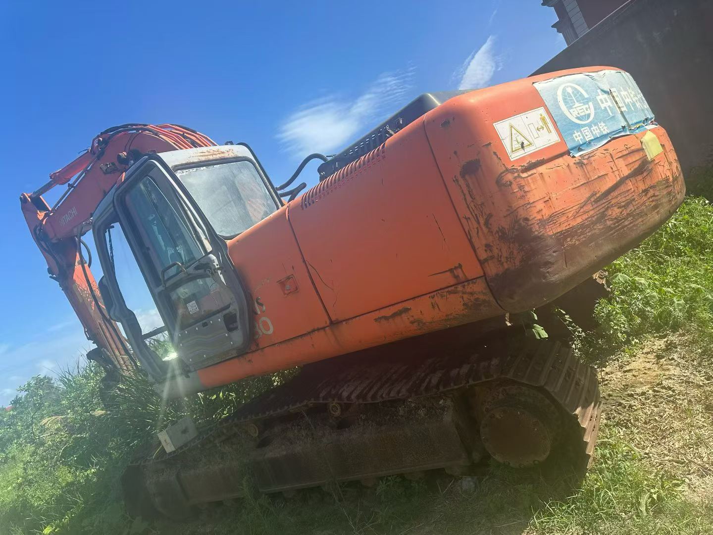 Compre Escavadeira Hitachi EX230-6 Usada / 2 Compre Escavadeira Hitachi EX230-6 Usada / 2