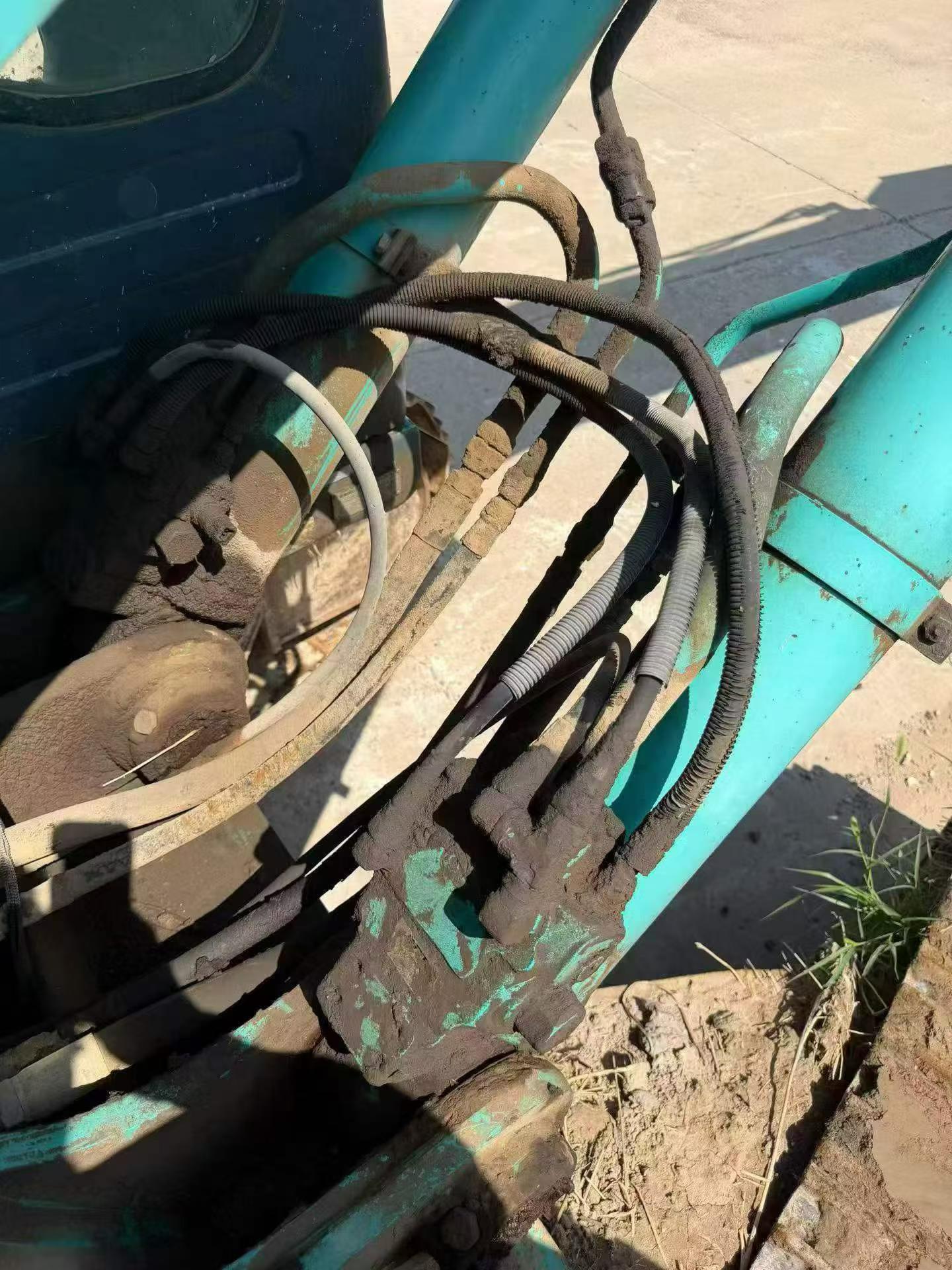 Buy Kobelco SK200-11 Used Excavator / 3 Buy Kobelco SK200-11 Used Excavator / 3