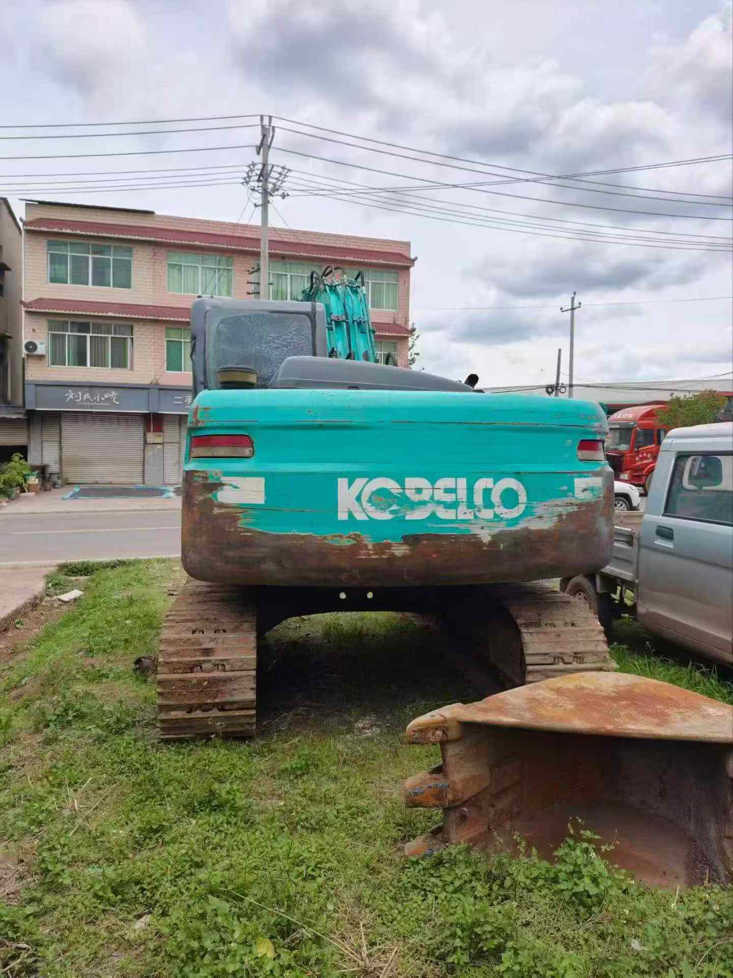 Buy Kobelco SK130 Used Excavator / 1