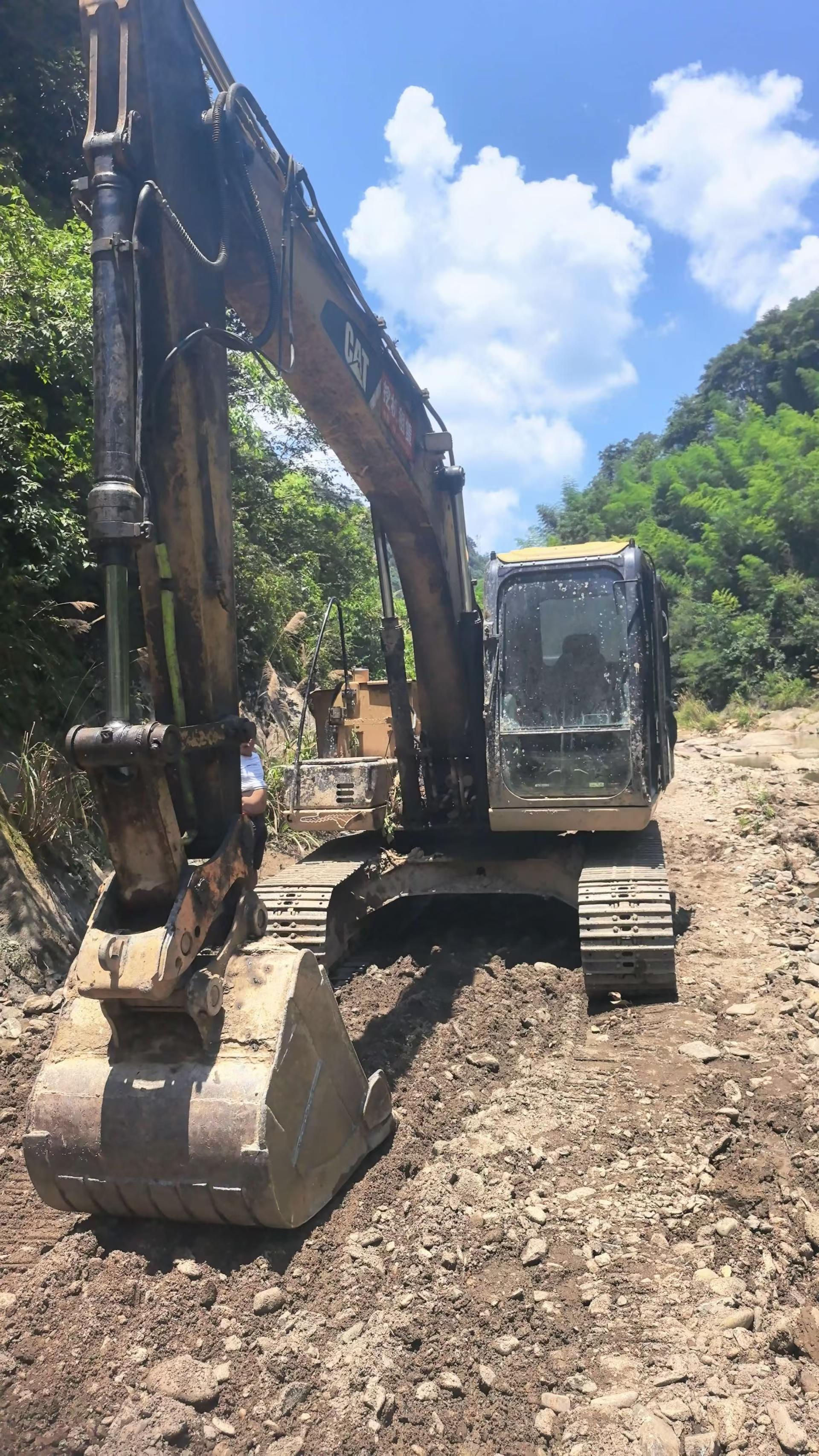 Buy Caterpillar 312D Used Excavator / 3