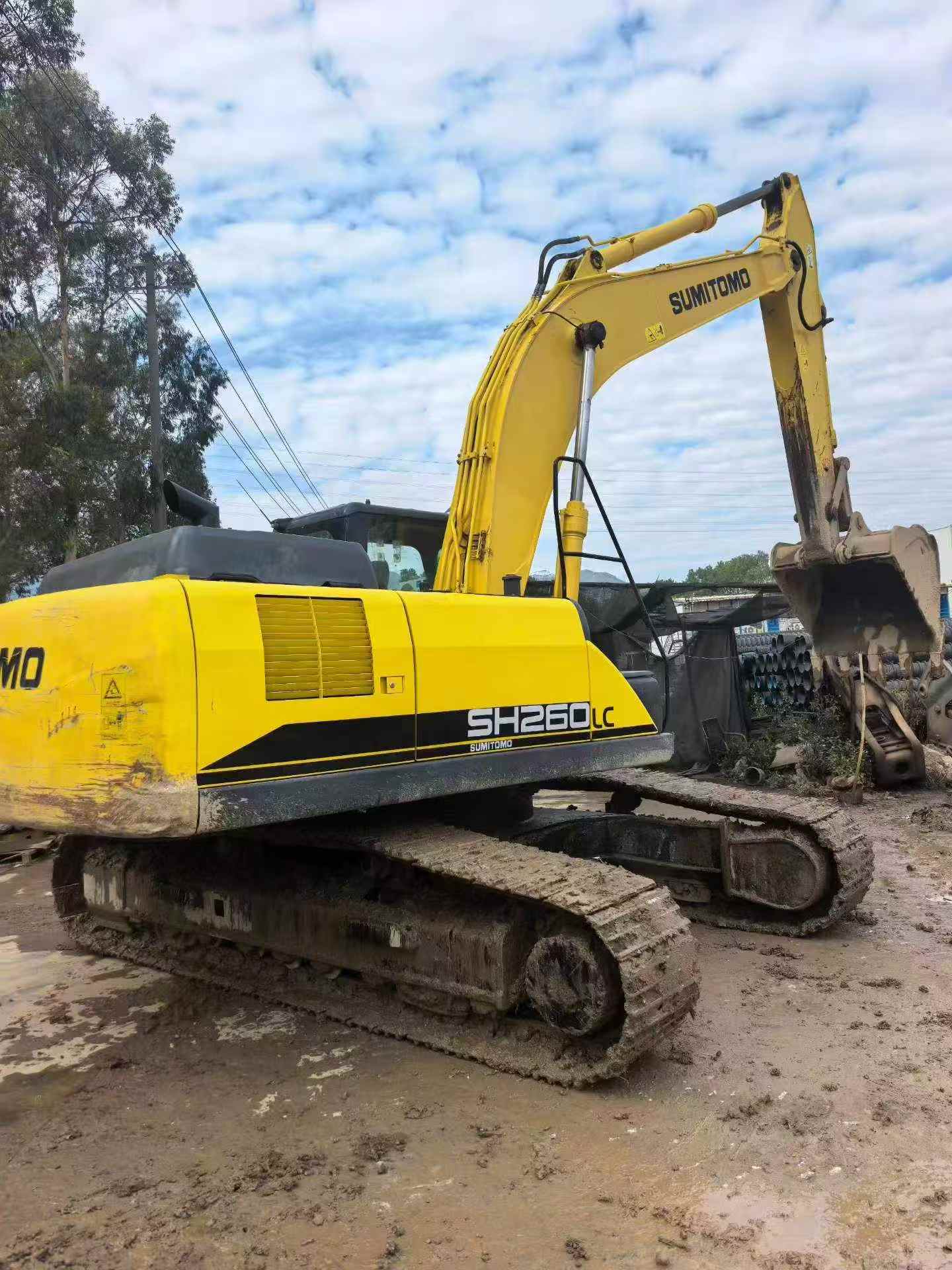 Buy Sumitomo SH260LC-6 Used Excavator / 3 Buy Sumitomo SH260LC-6 Used Excavator / 3